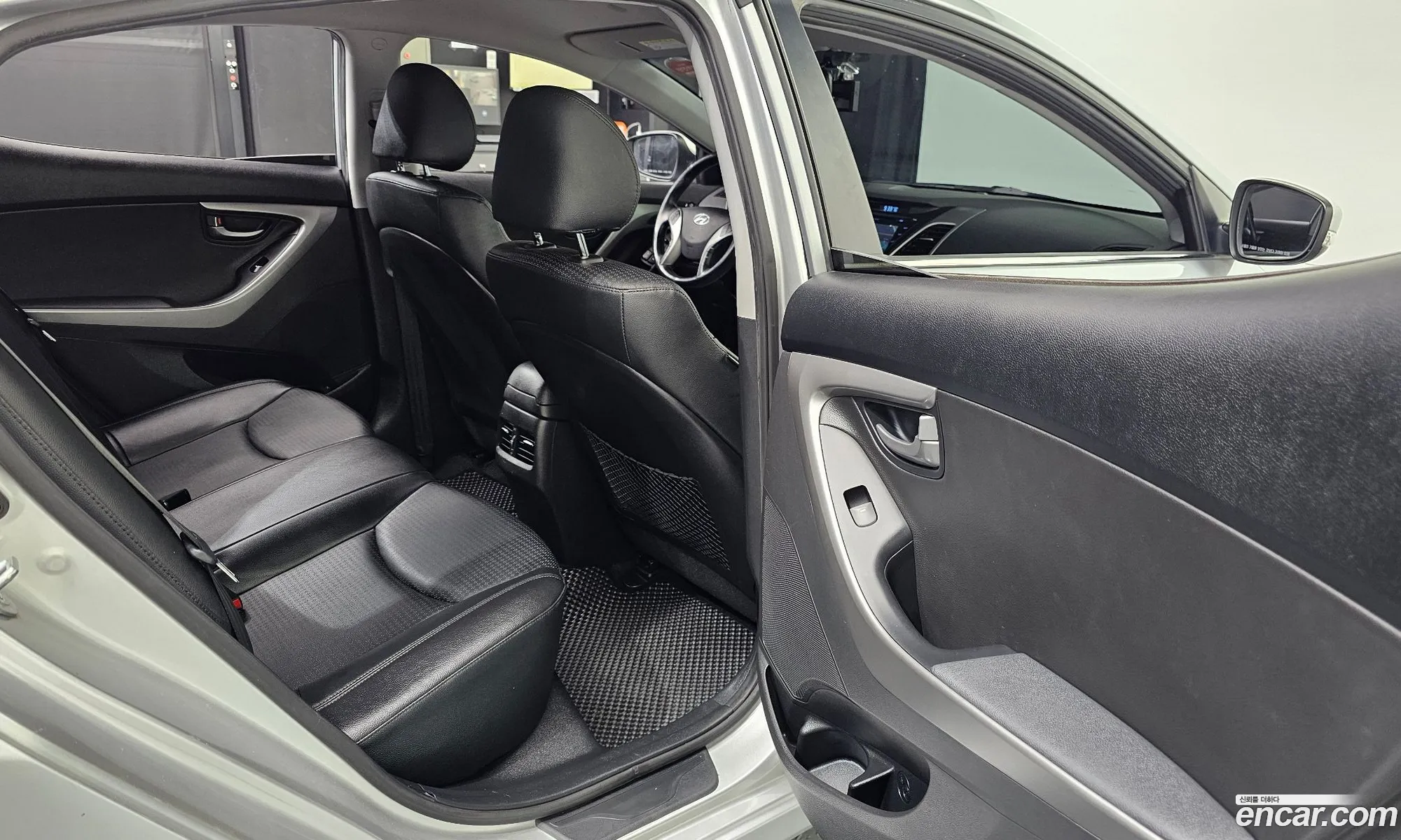 Hyundai Elantra 2014 — 19