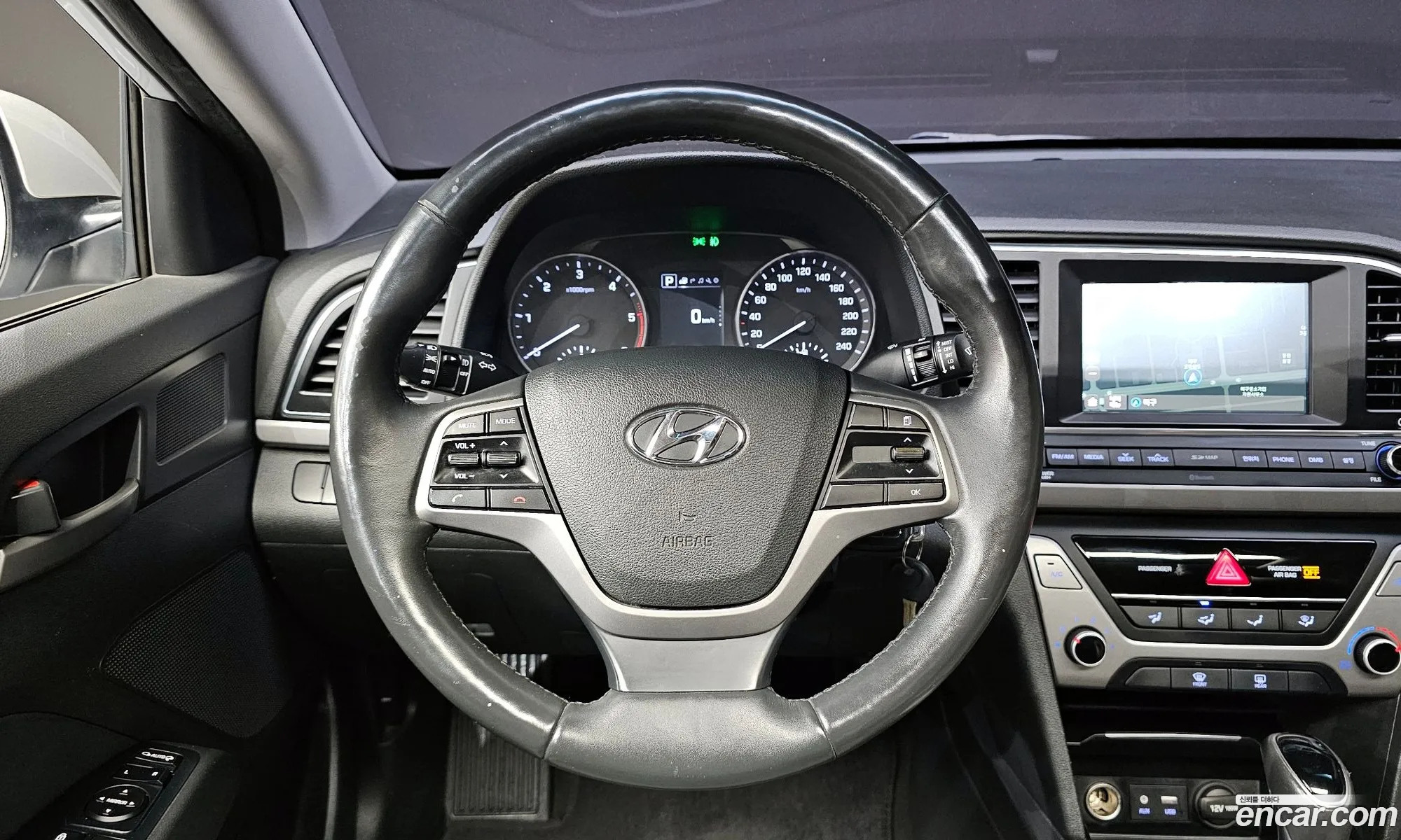 Hyundai Elantra AD 2016 — 14