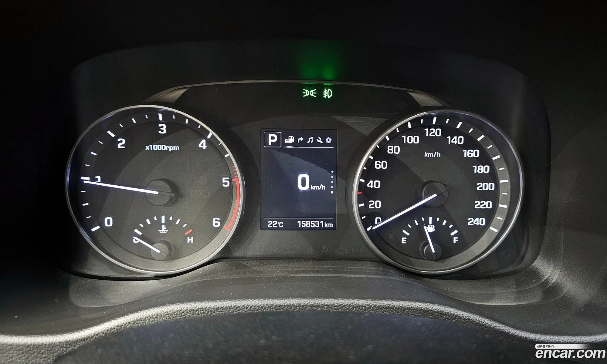 Hyundai Elantra AD 2016 — 30
