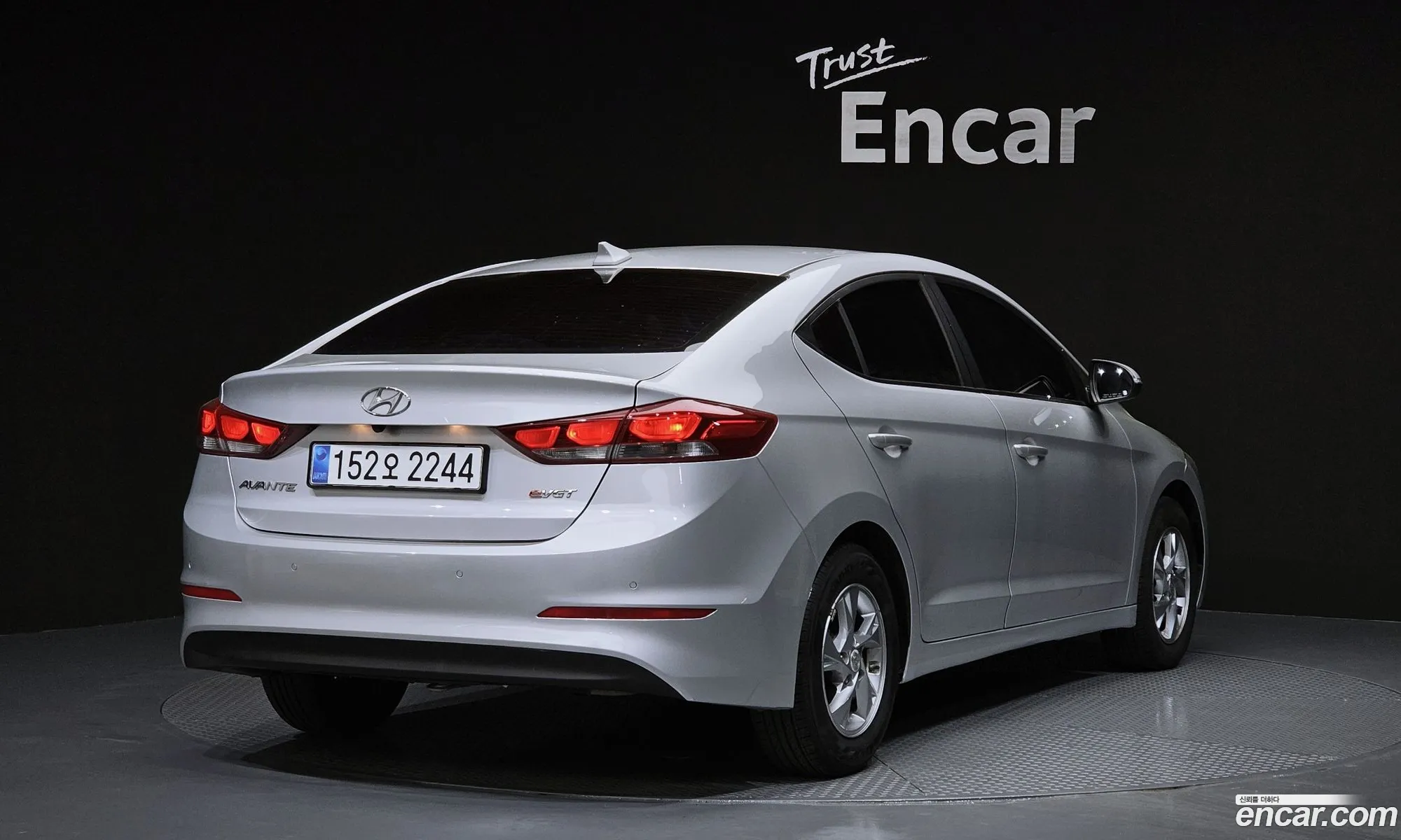 Hyundai Elantra AD 2016 — 17