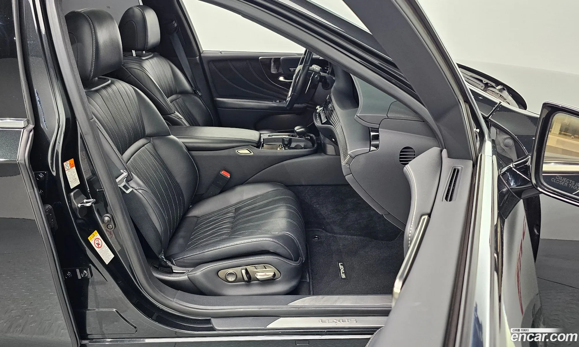 Lexus LS500 2018 — 20