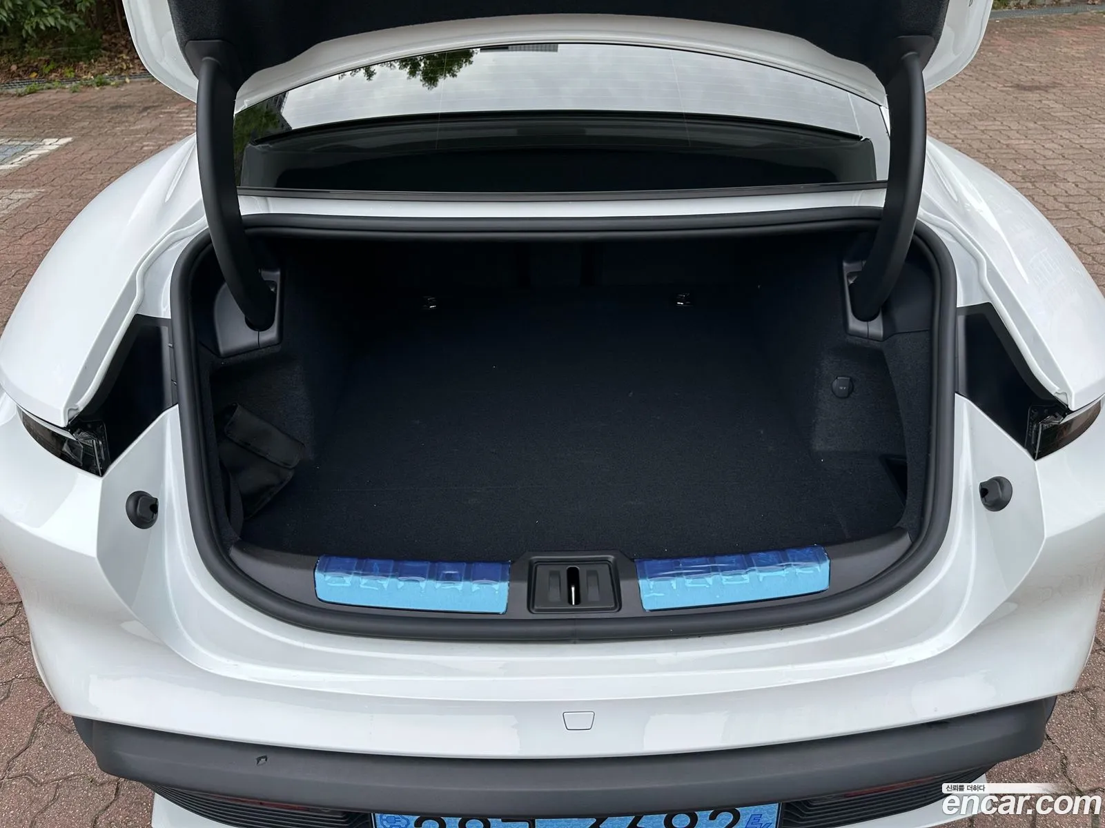 Porsche Taycan 2025 — 9