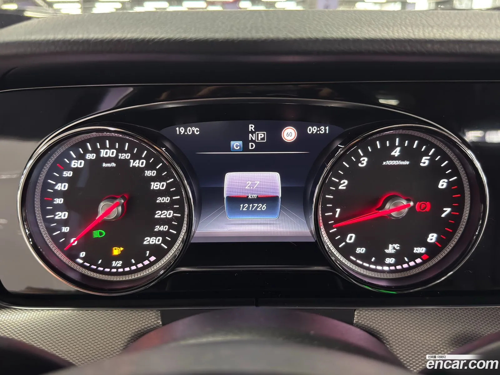 Mercedes-Benz E-Class W213 2017 — 19