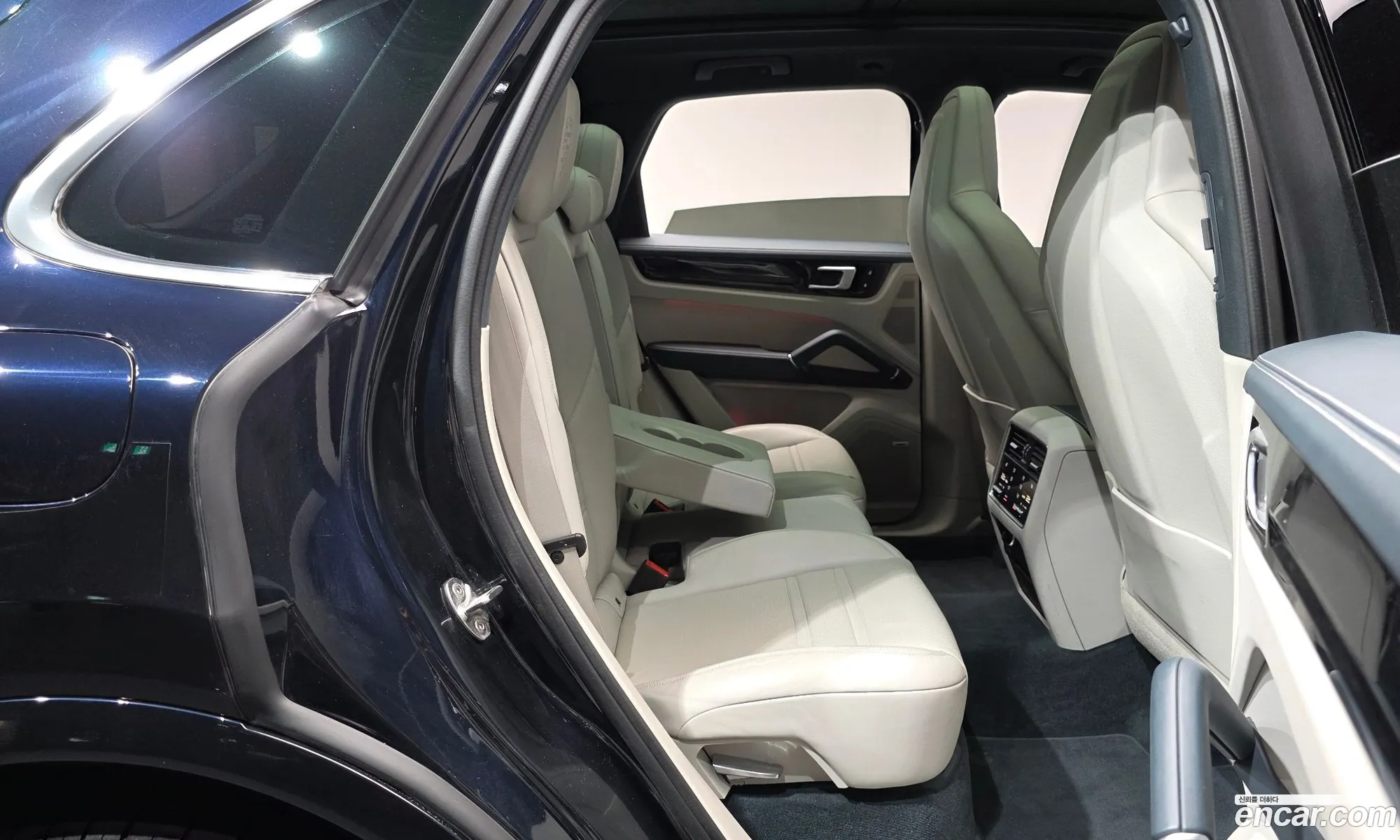 Porsche Cayenne 2021 — 26
