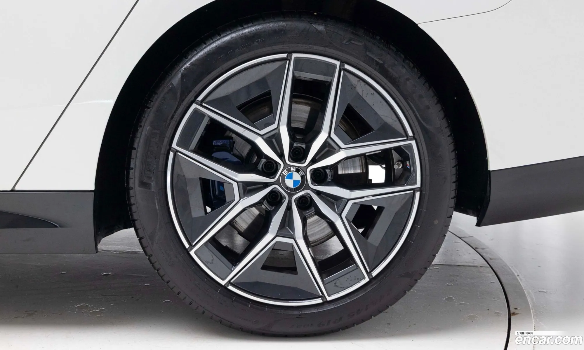 BMW 5 Series 2025 — 7