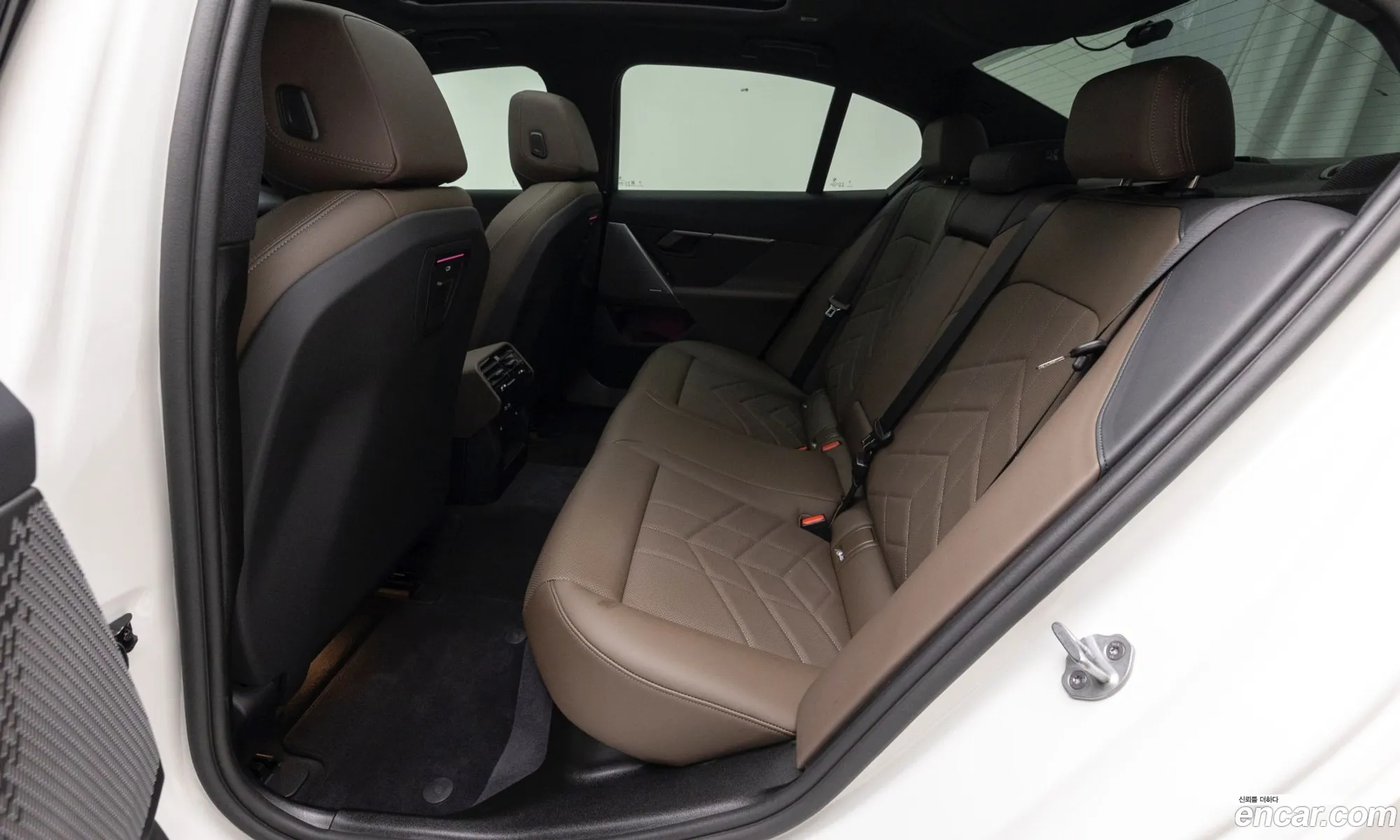 BMW 5 Series 2025 — 15