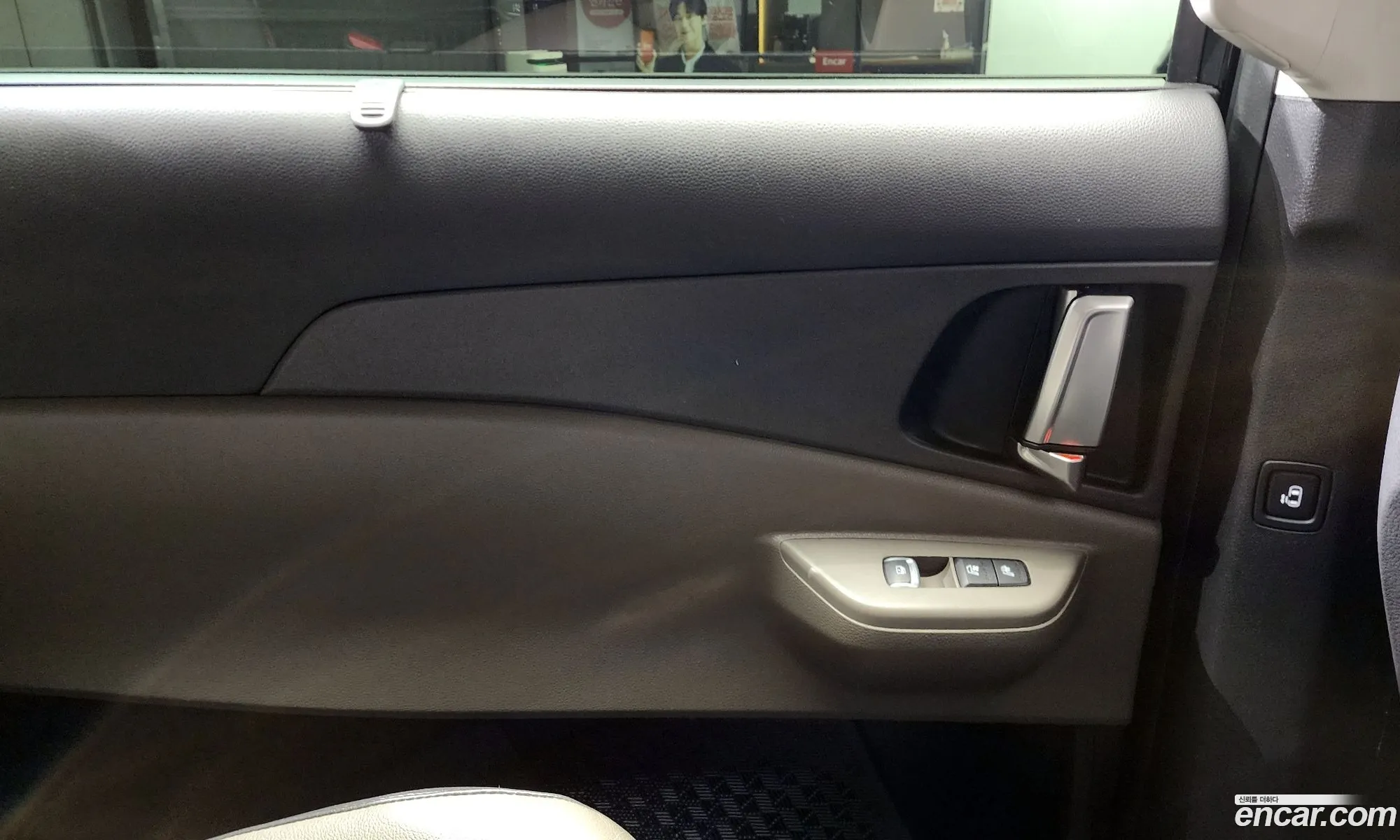 Kia Carnival 2024 — 25