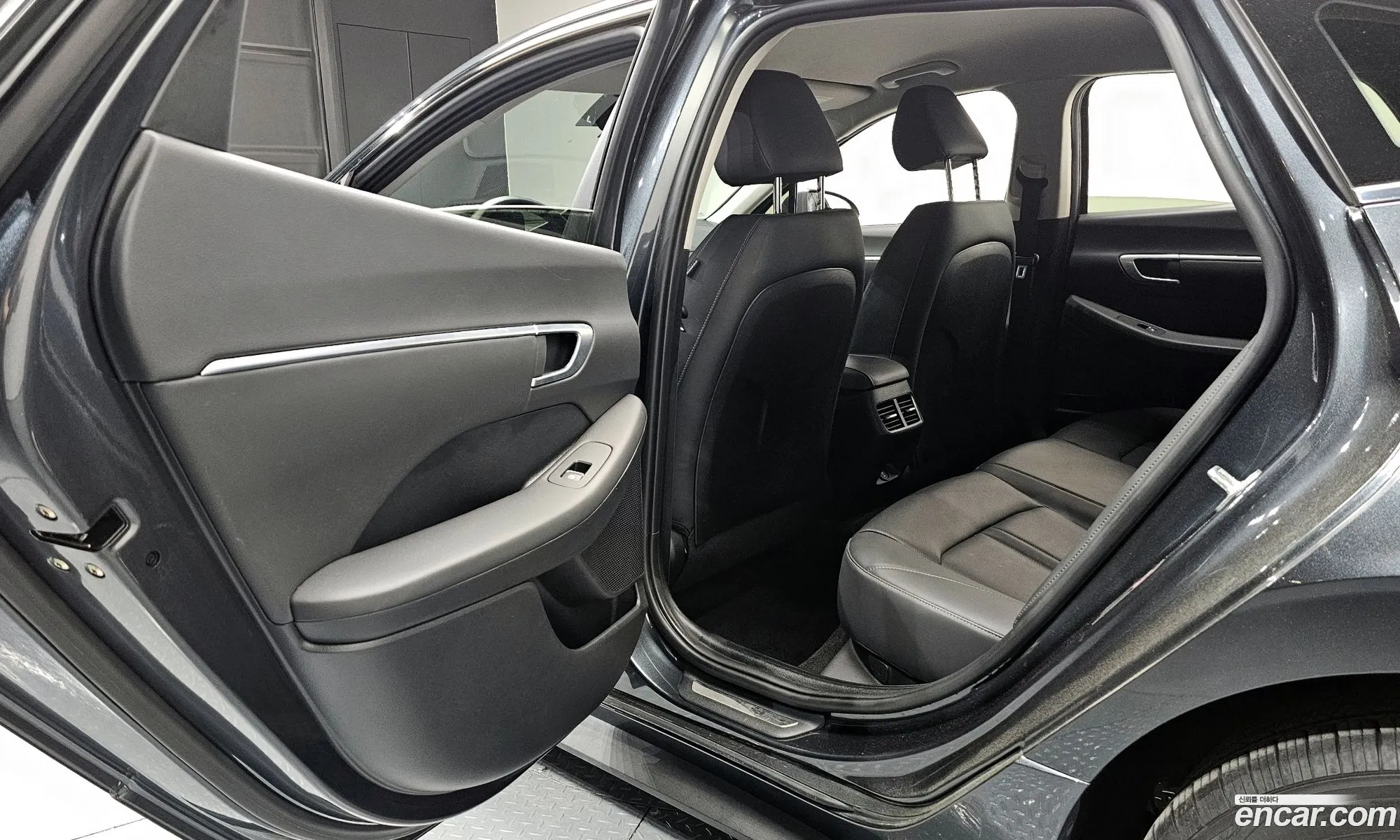 Hyundai Sonata 2020 — 32