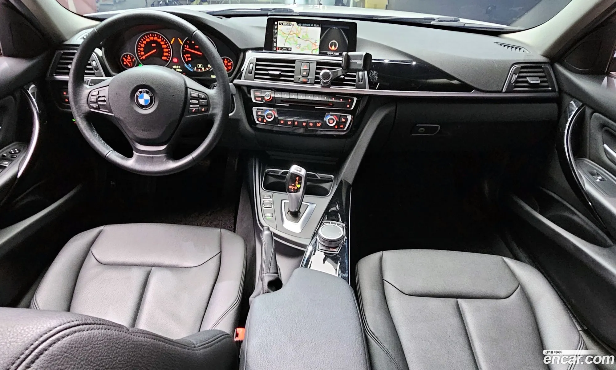 BMW 3 Series 2018 WBA8C510XJP843392 — 10