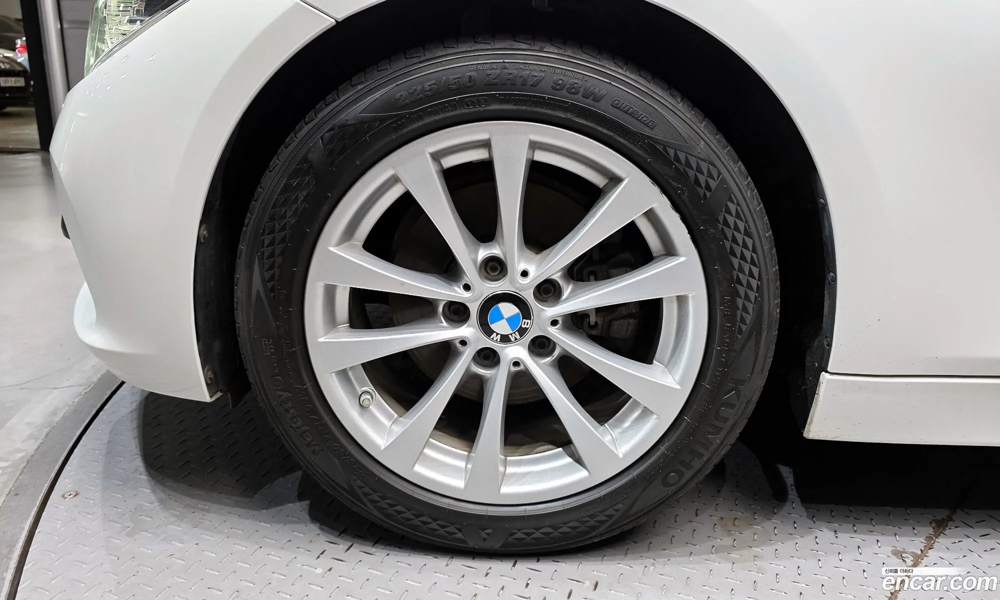 BMW 3 Series 2018 WBA8C510XJP843392 — 21