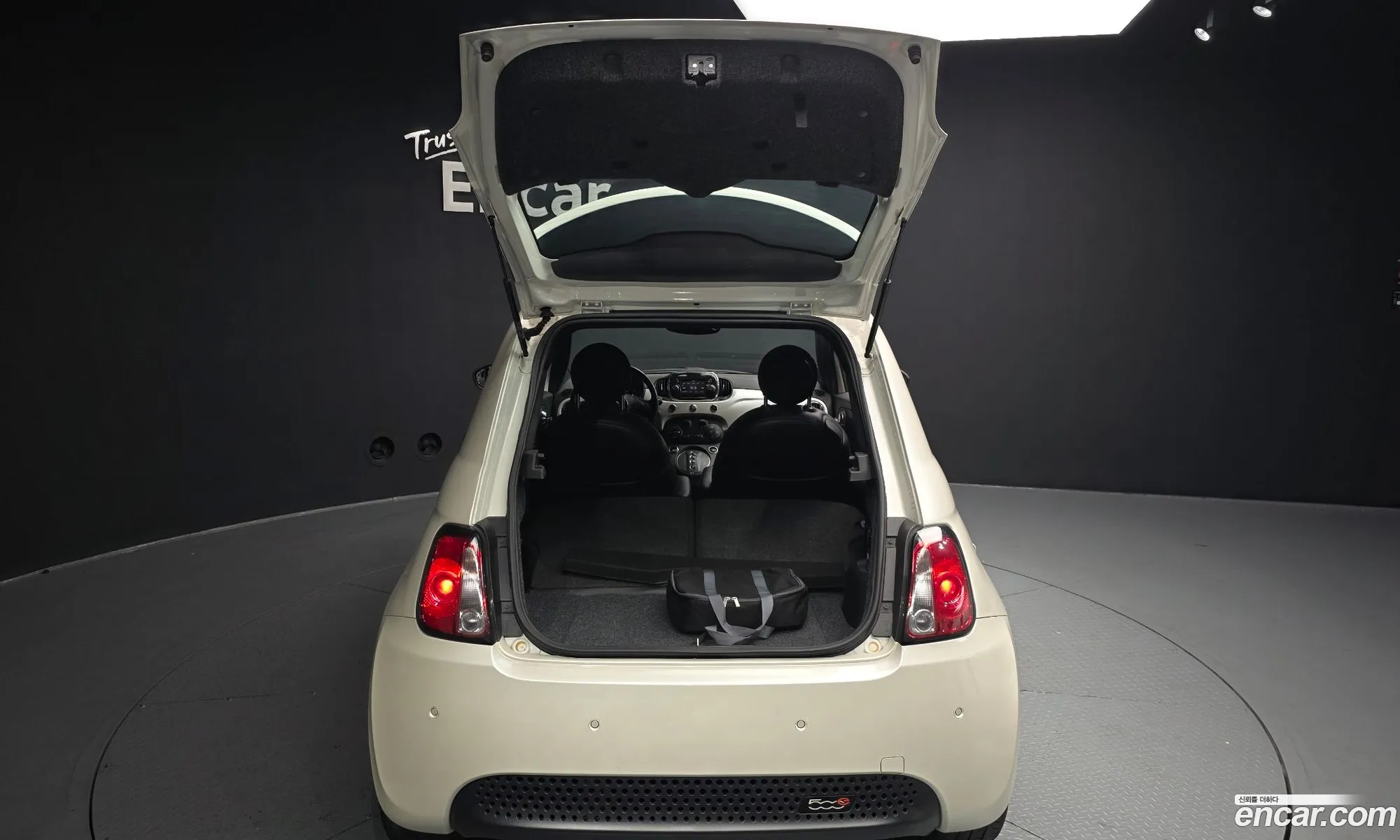 Fiat 500e 2017 3C3CFFGE9HT604178 — 7