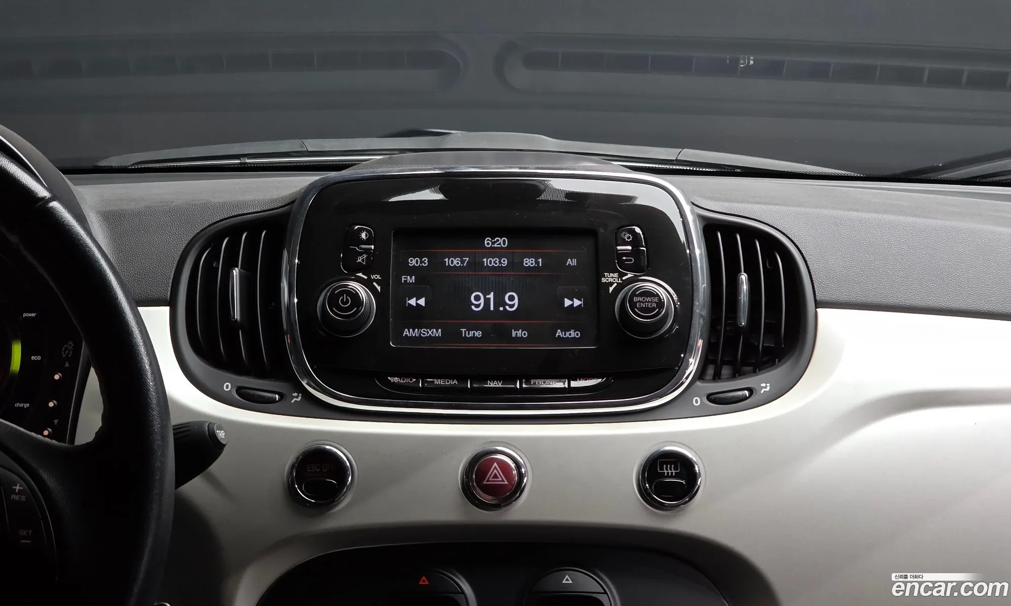 Fiat 500e 2017 3C3CFFGE9HT604178 — 8