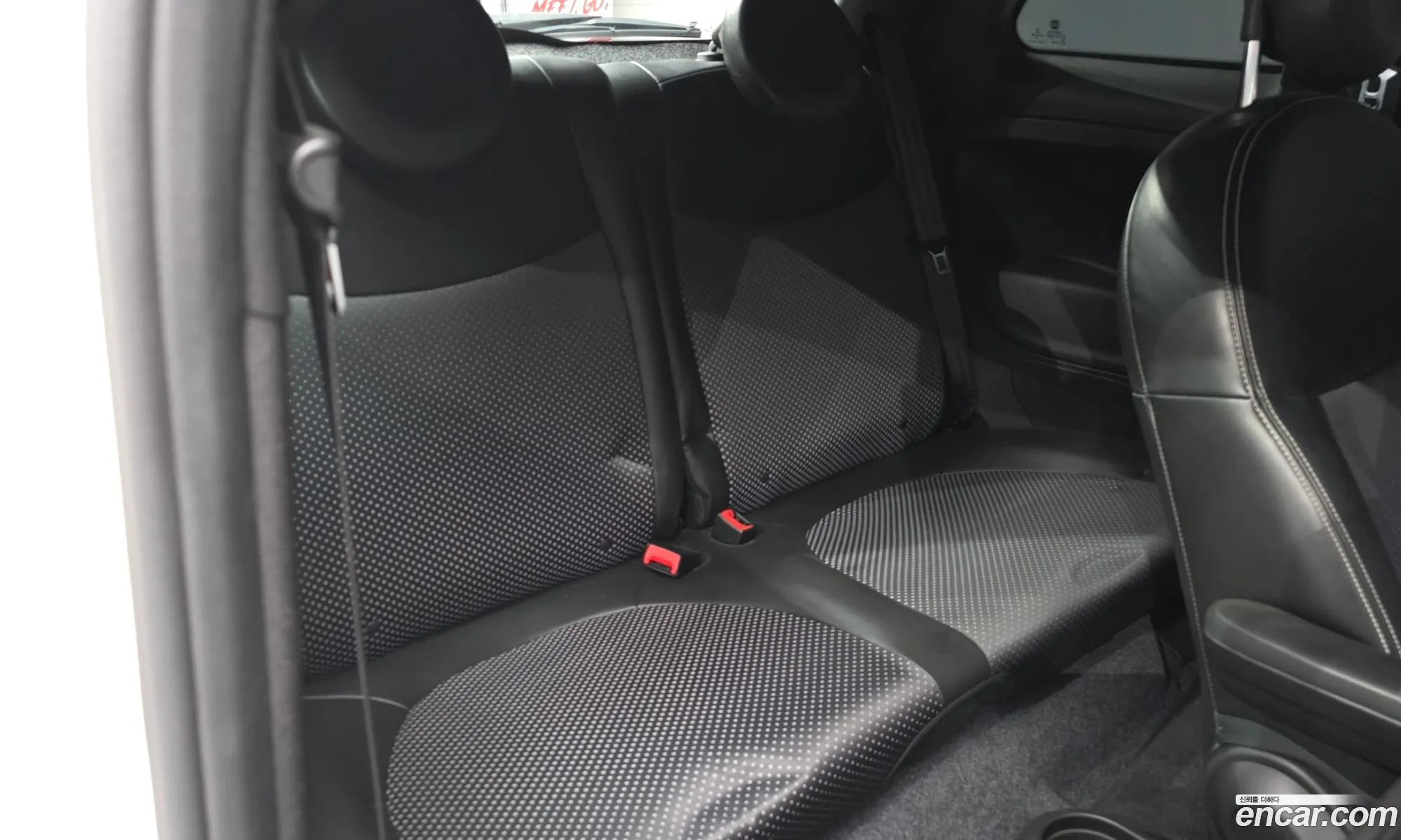 Fiat 500e 2017 3C3CFFGE9HT604178 — 4