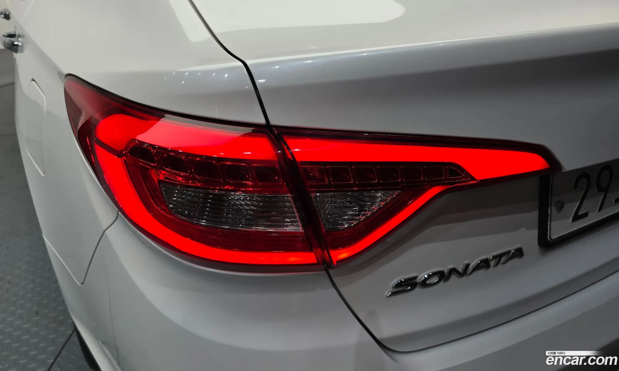 Hyundai LF Sonata 2016 — 20