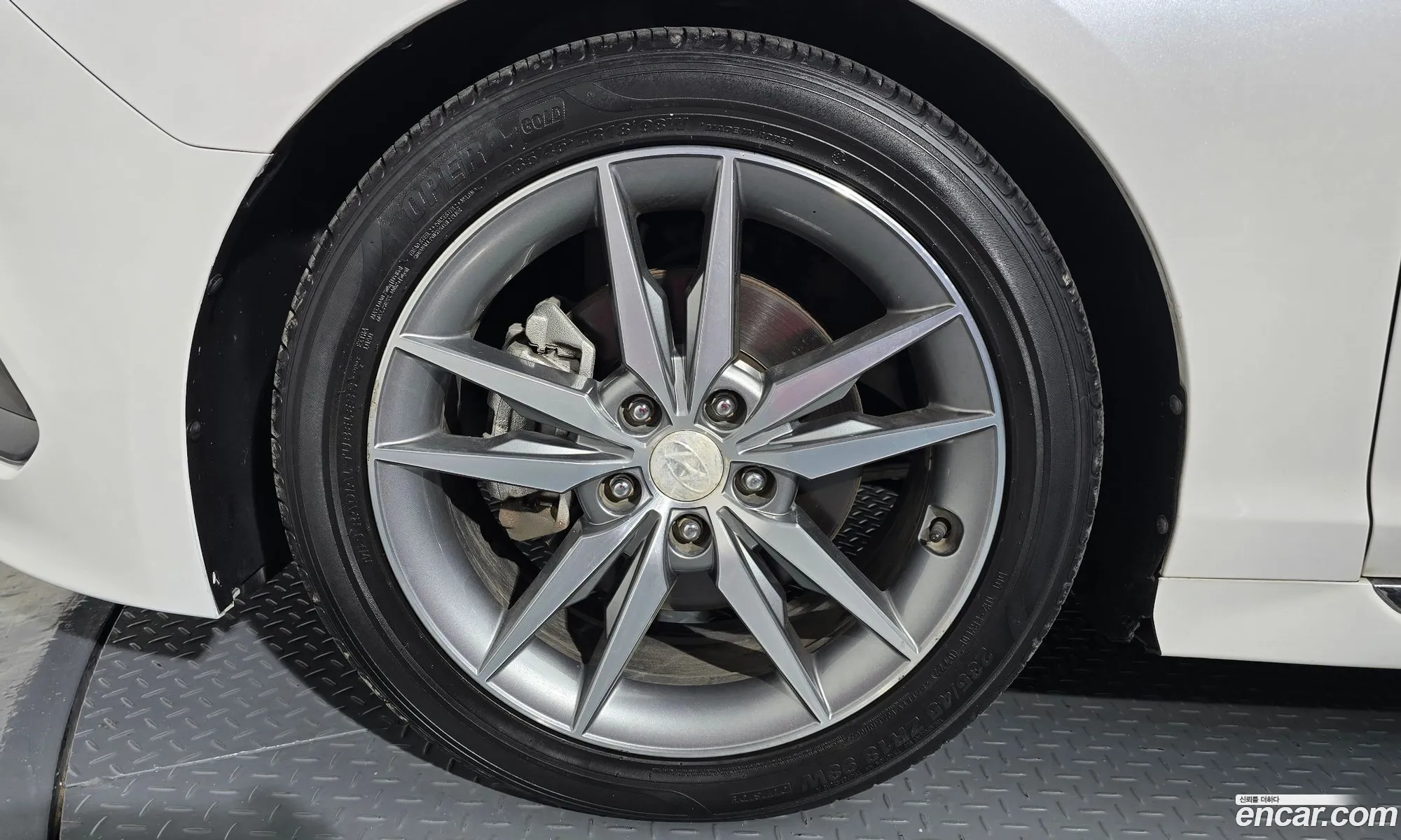 Hyundai LF Sonata 2016 — 22