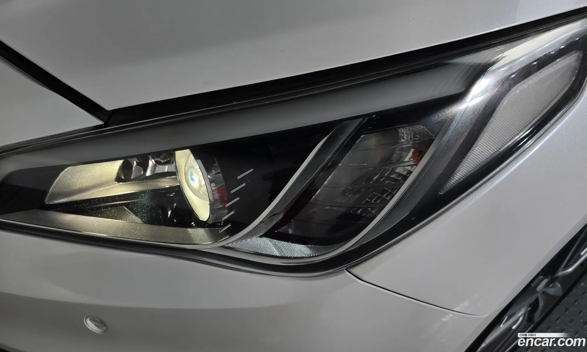 Hyundai LF Sonata 2016 — 2