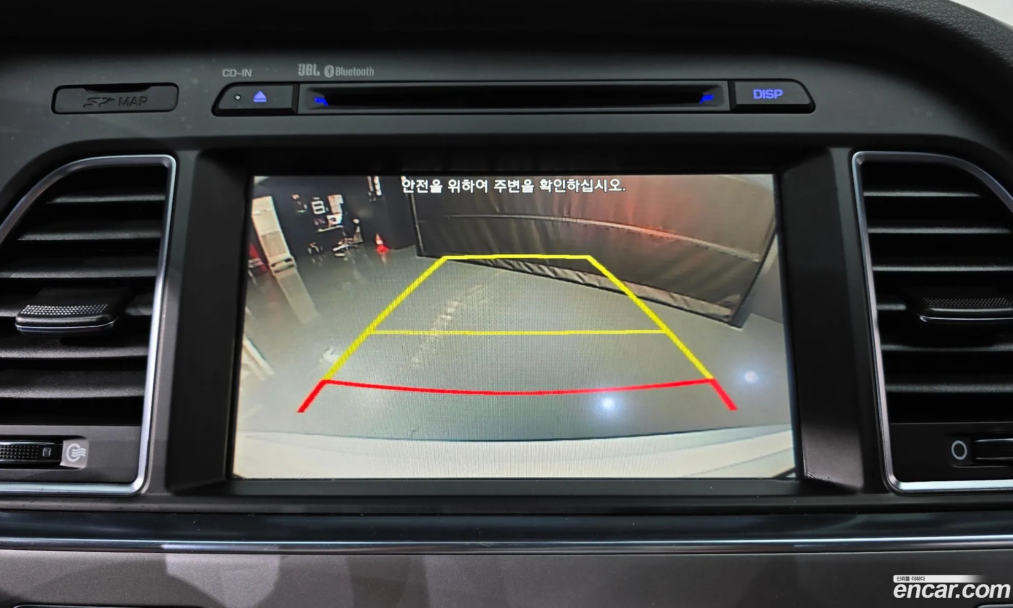 Hyundai LF Sonata 2016 — 14