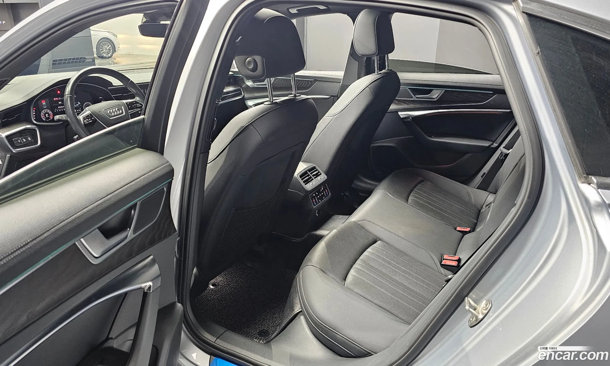 Audi A6 2020 WAUZZZF29LN078081 — 4