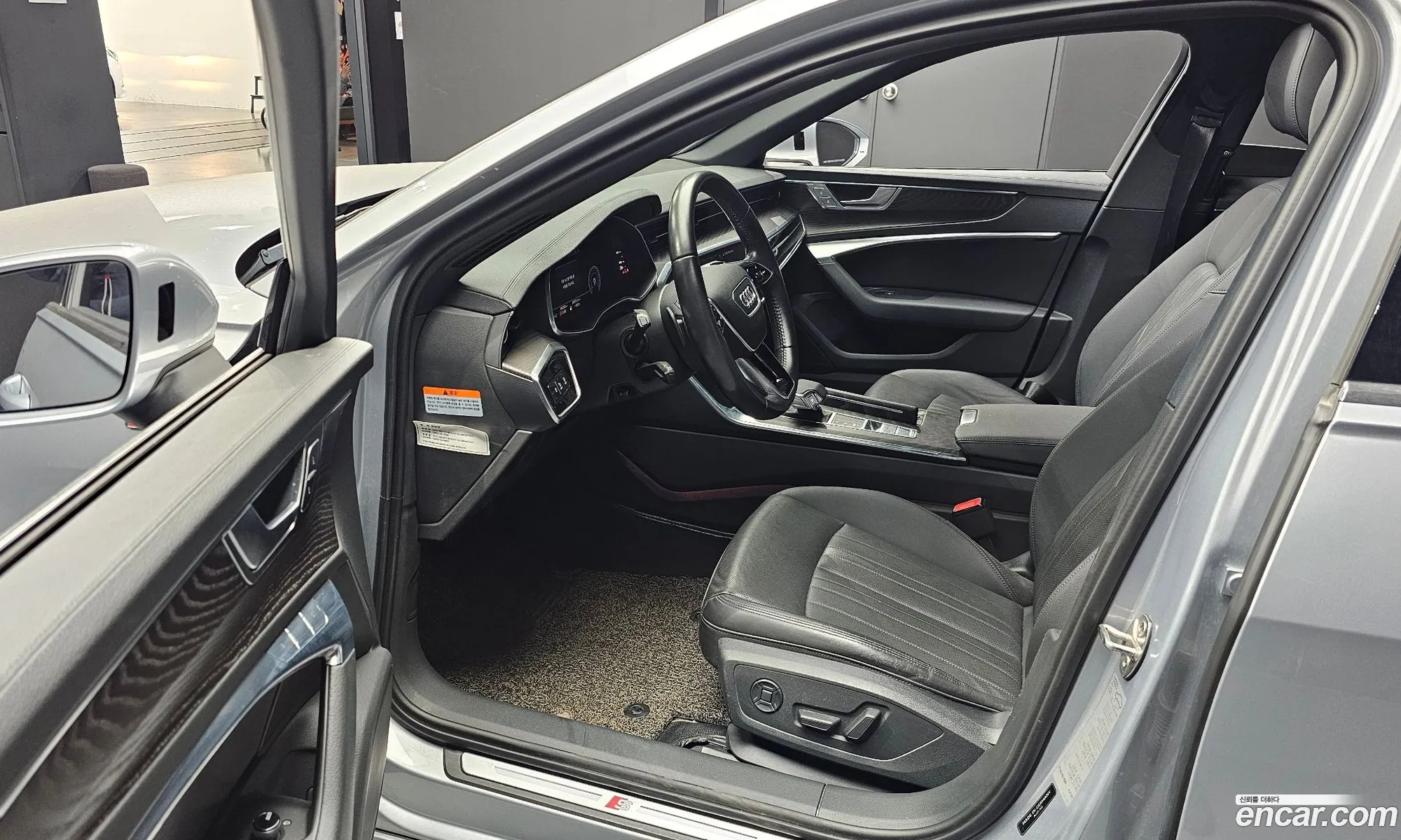 Audi A6 2020 WAUZZZF29LN078081 — 33