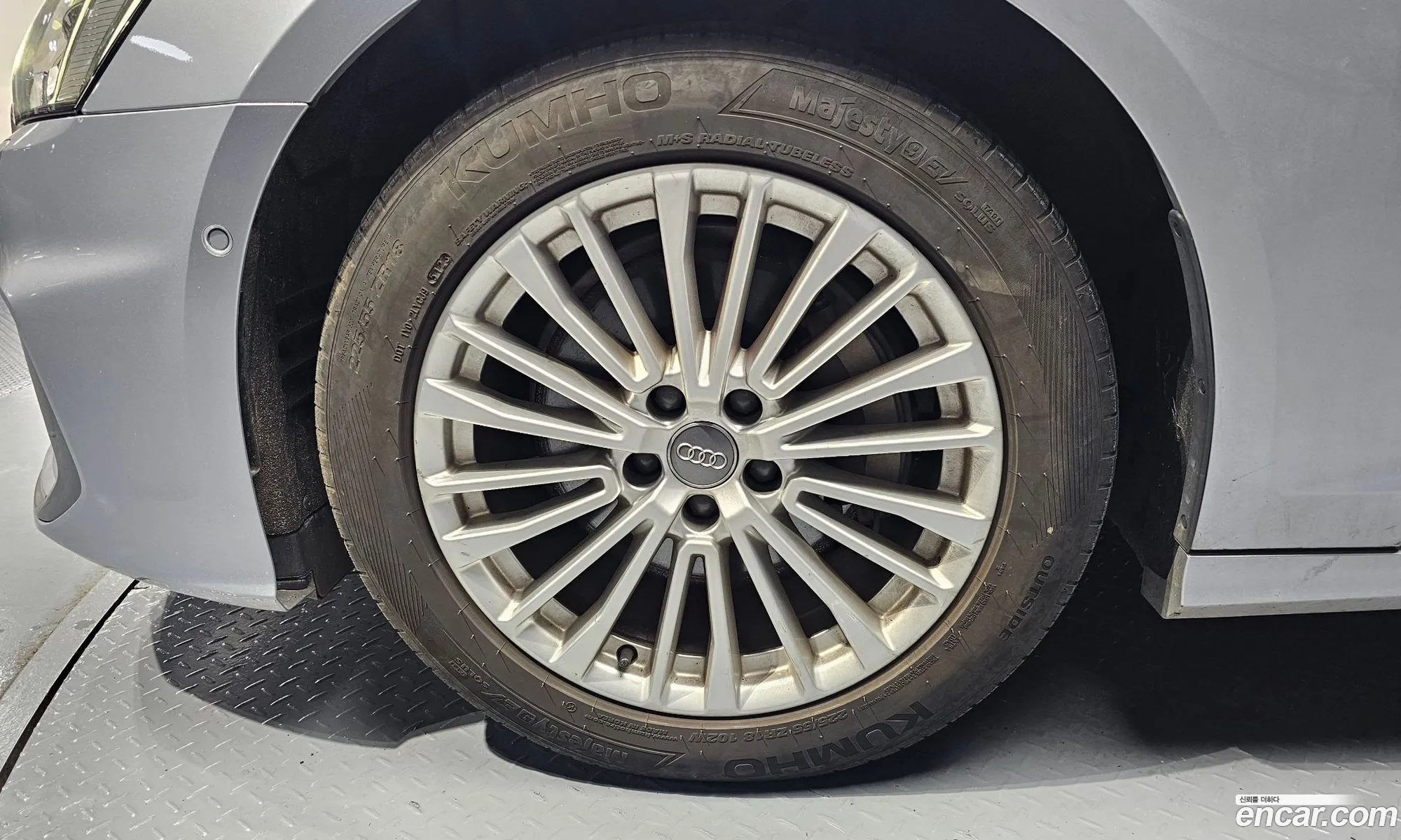 Audi A6 2020 WAUZZZF29LN078081 — 26