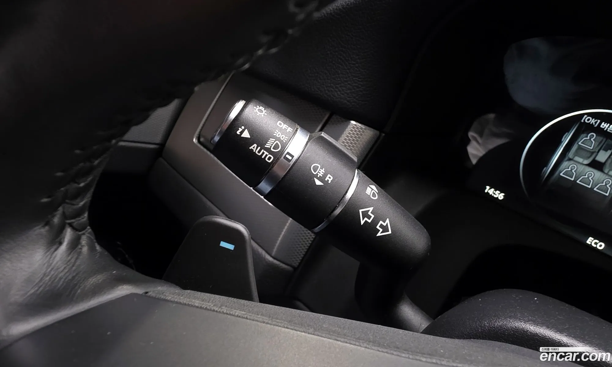 Jaguar XF 2018 — 36