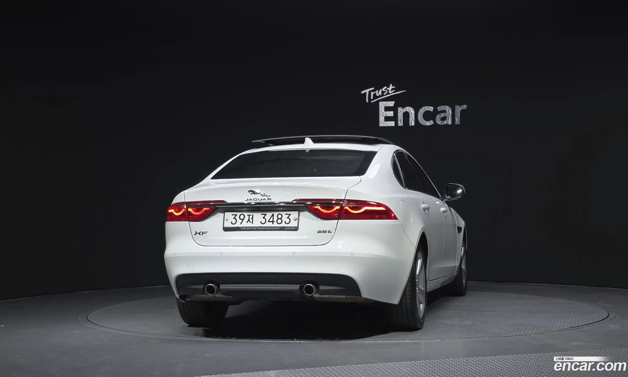 Jaguar XF 2018 — 20