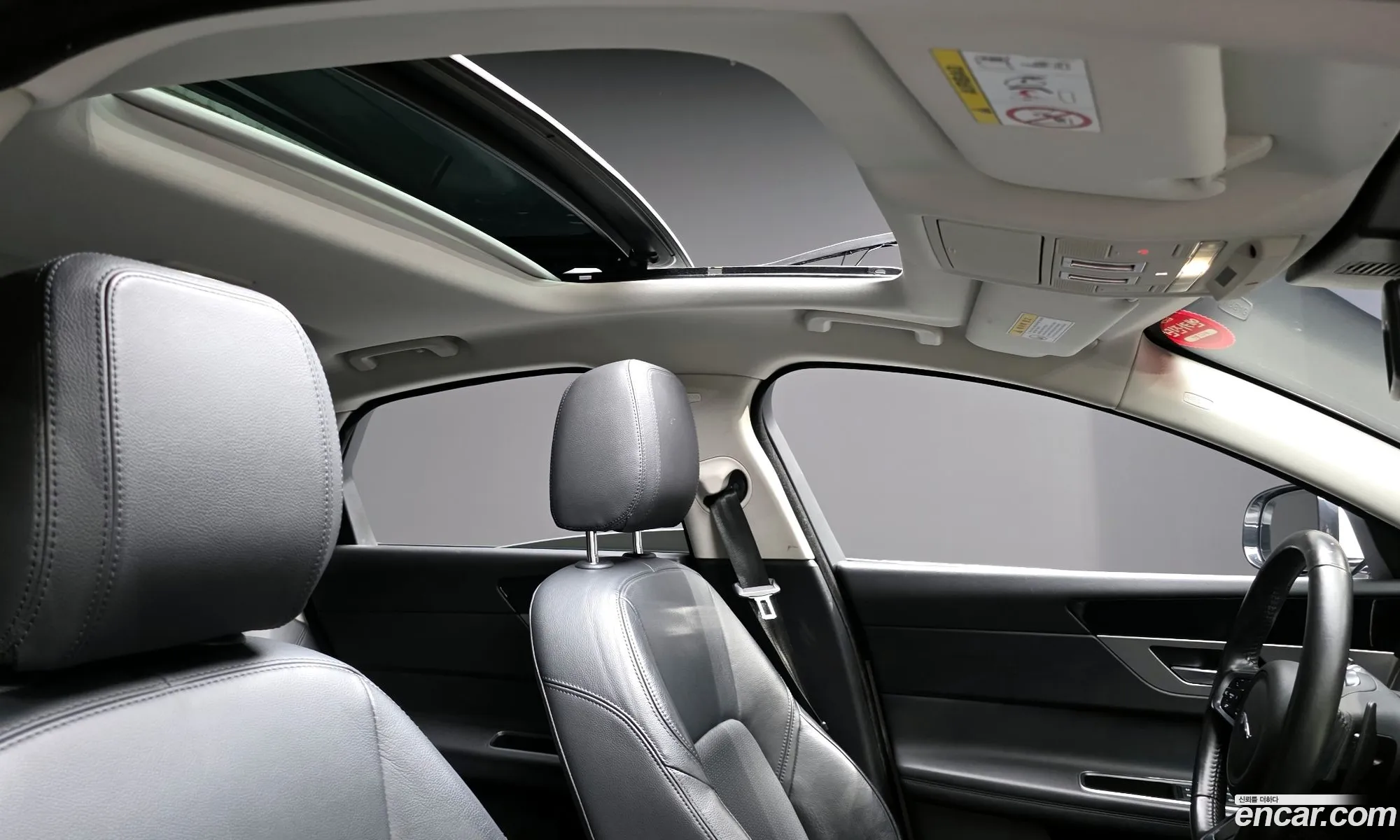 Jaguar XF 2018 — 2