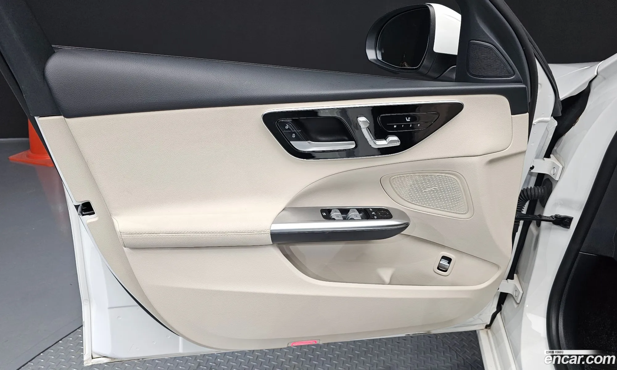 Mercedes-Benz C-Class W206 2023 — 25