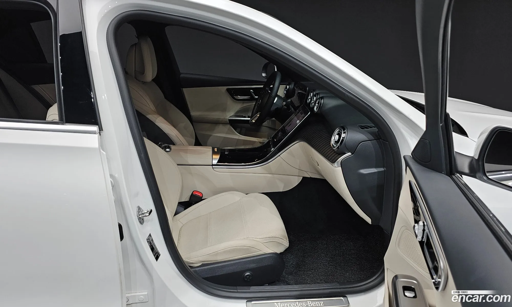 Mercedes-Benz C-Class W206 2023 — 14