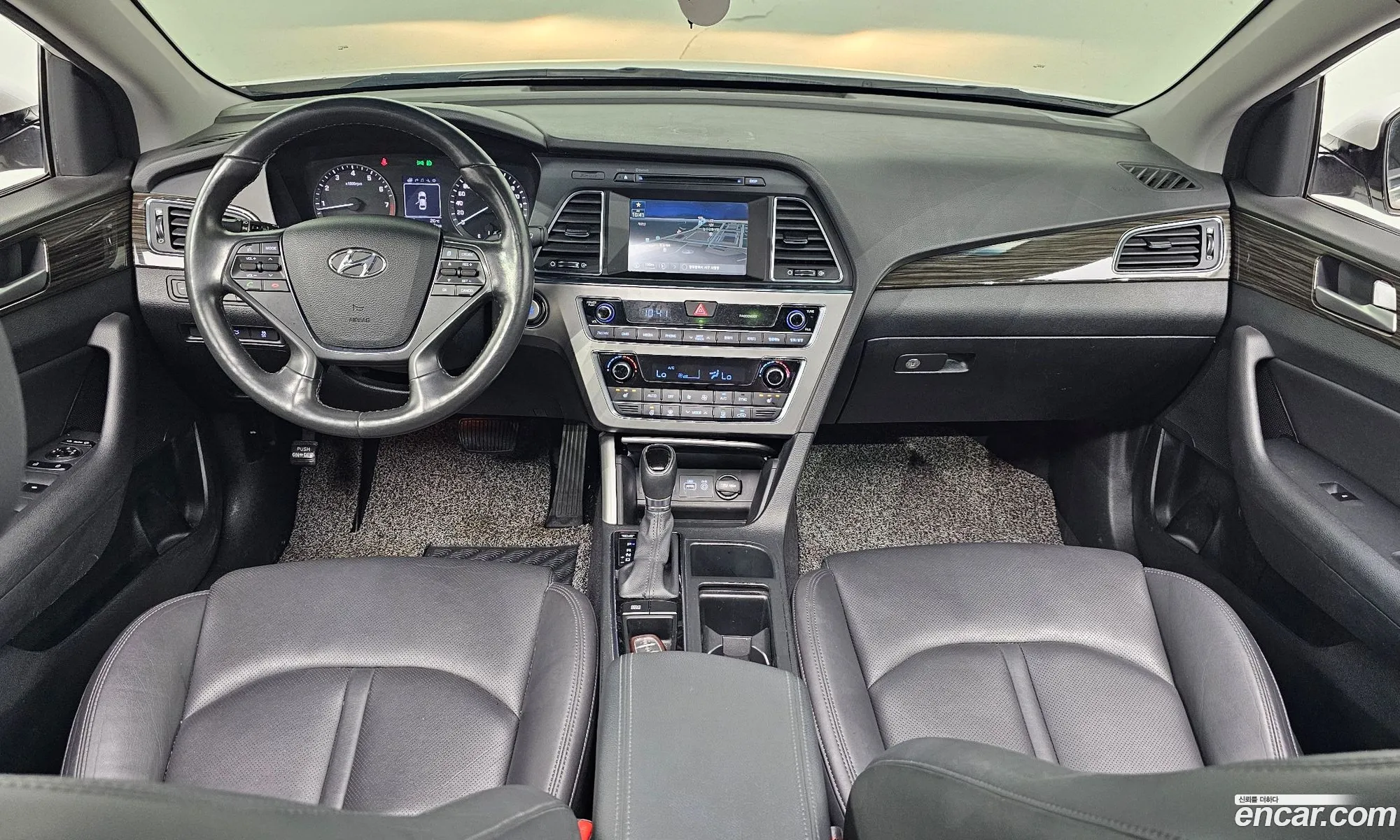 Hyundai LF Sonata 2014 — 18