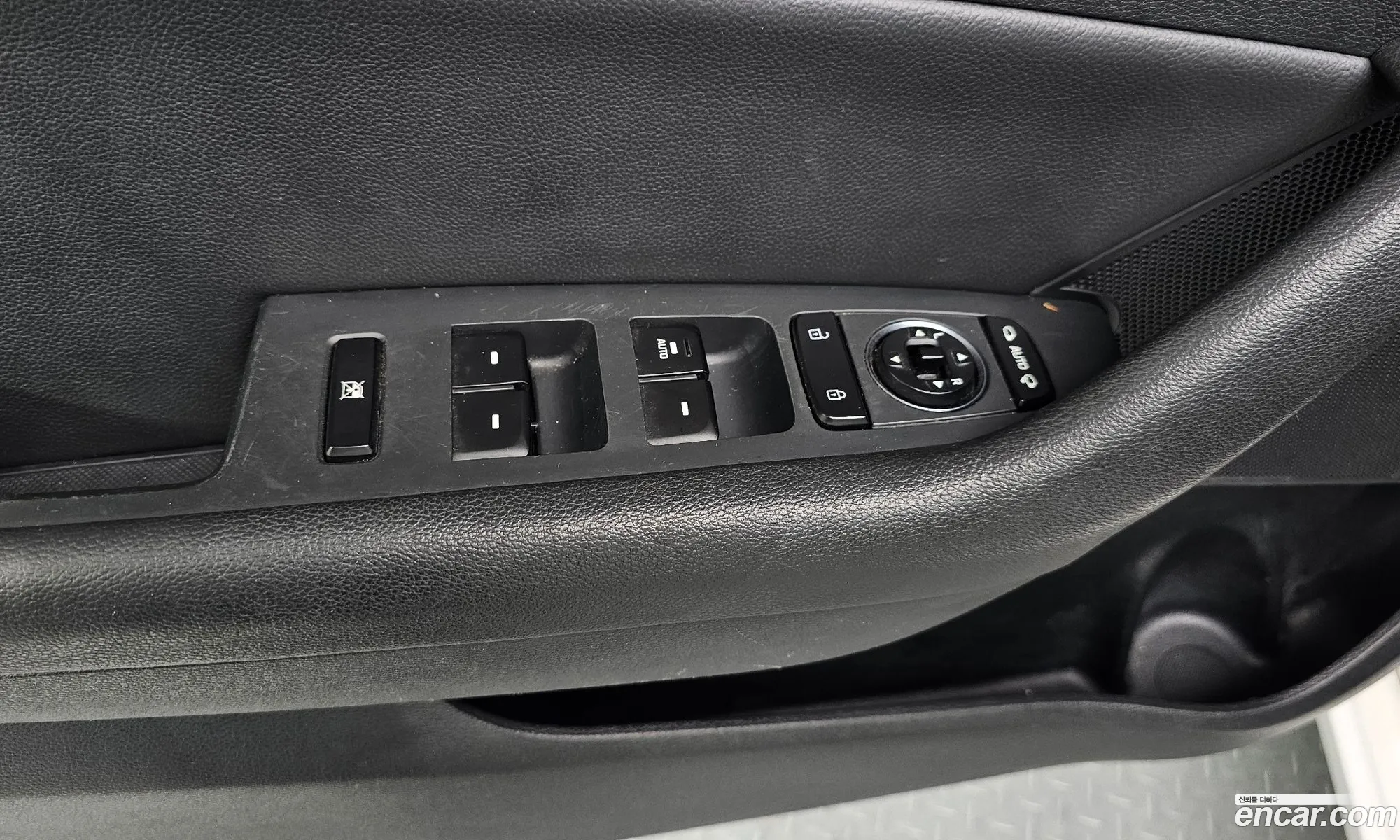 Hyundai LF Sonata 2014 — 2