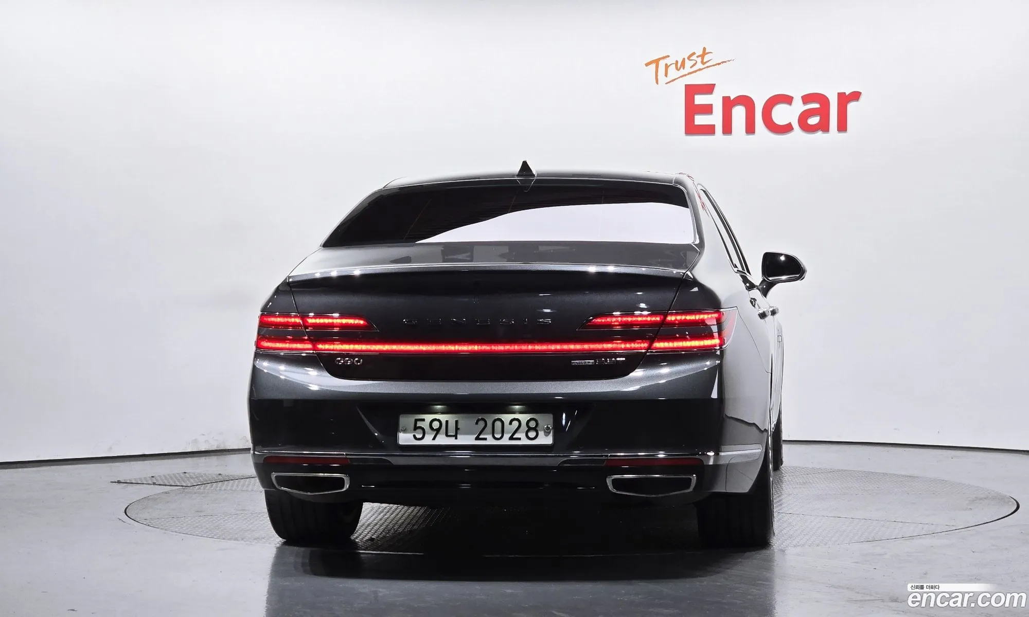 Genesis G90 2019 — 32