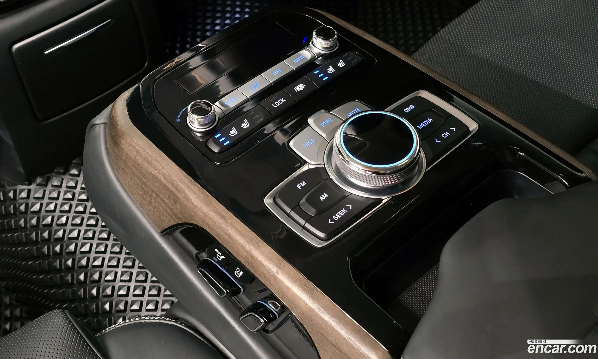 Genesis G90 2019 — 10