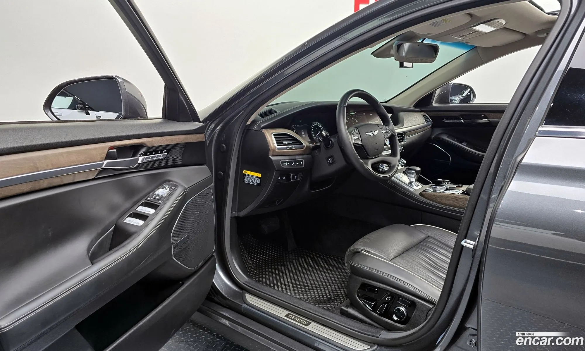 Genesis G90 2019 — 18