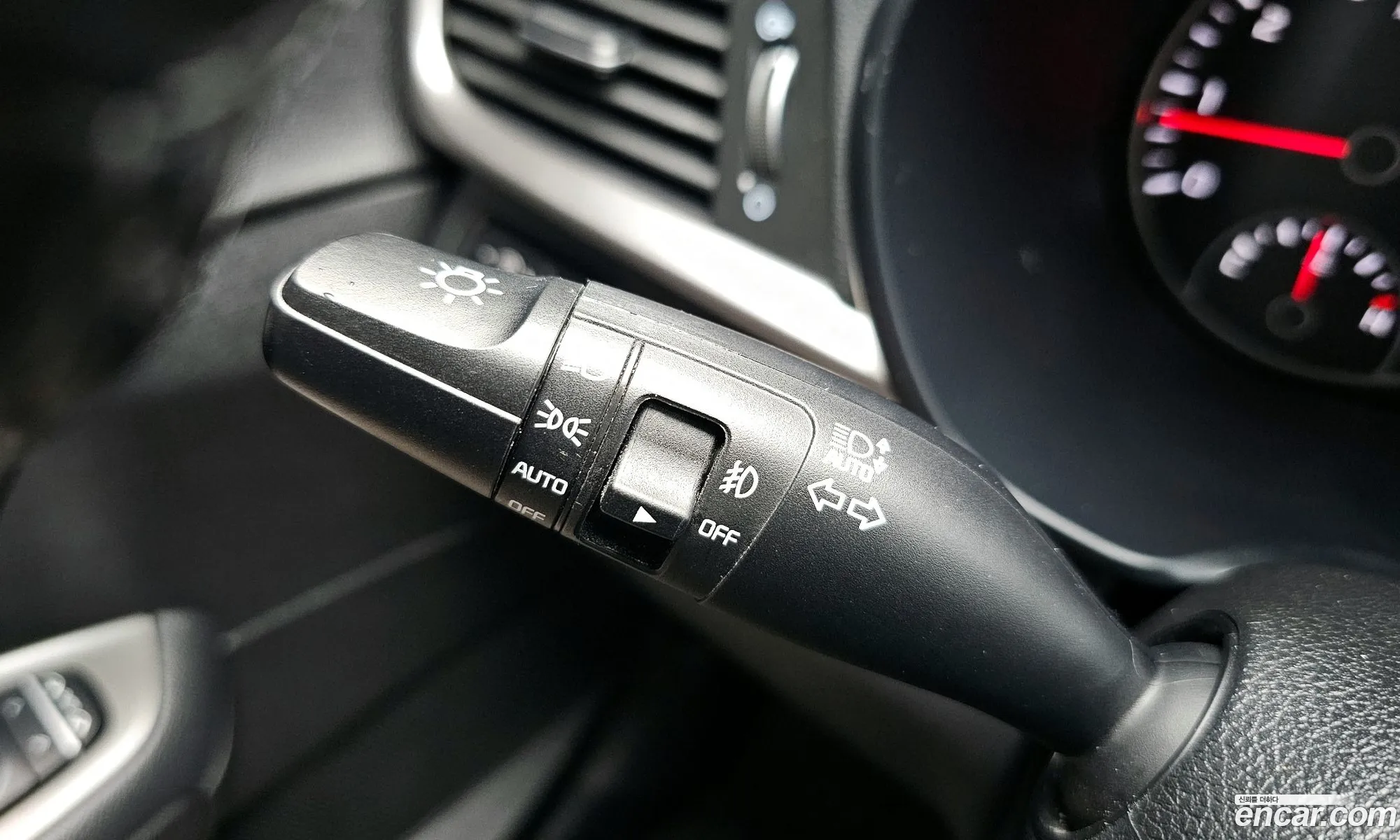 Kia K5 2019 — 17