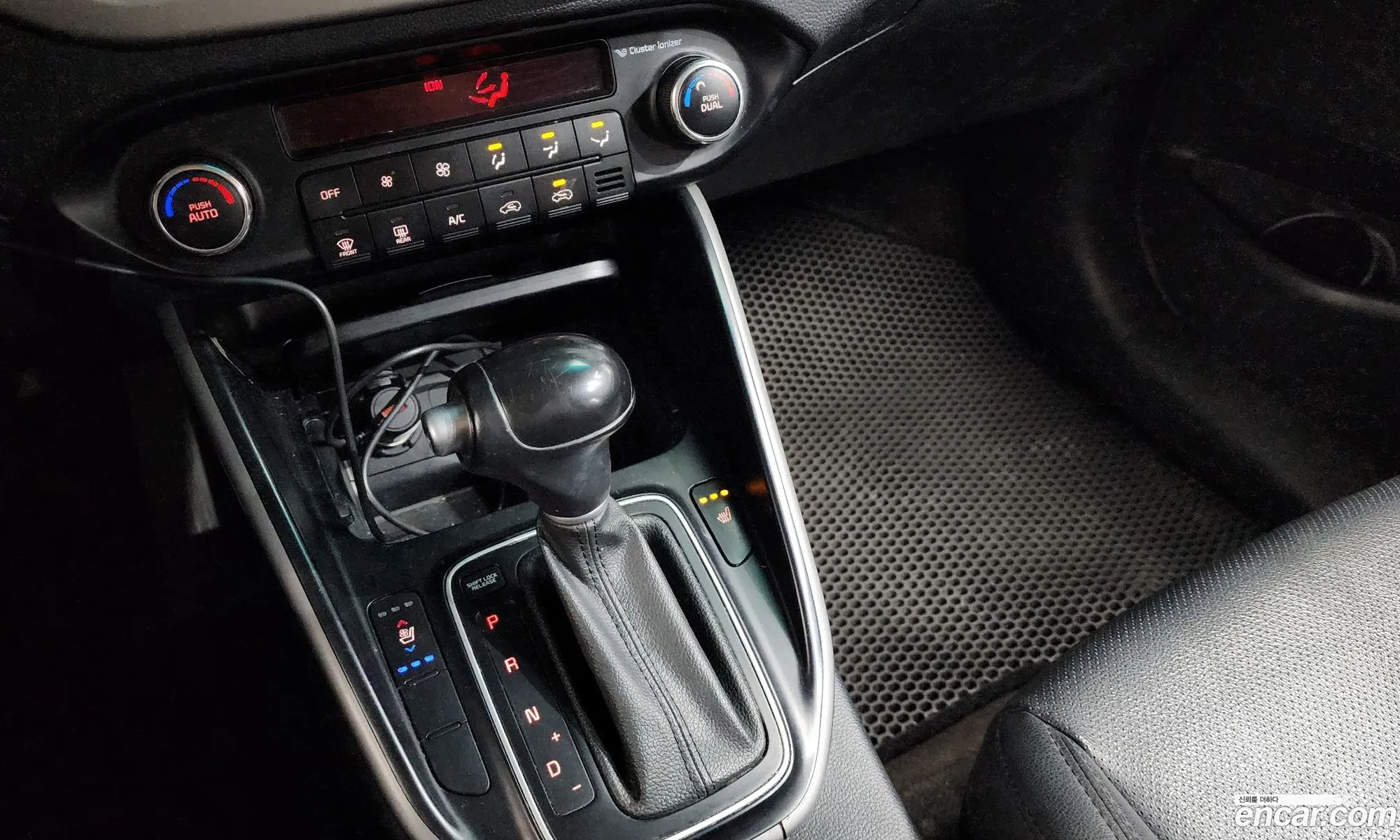 Kia Carens 2014 — 9