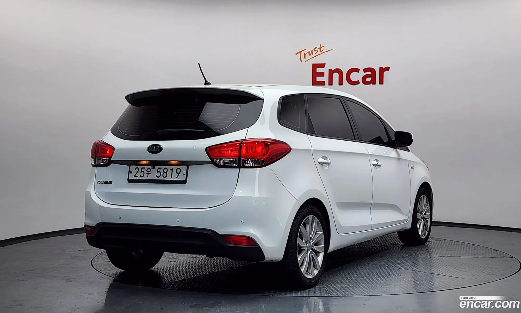 Kia Carens 2014 — 14