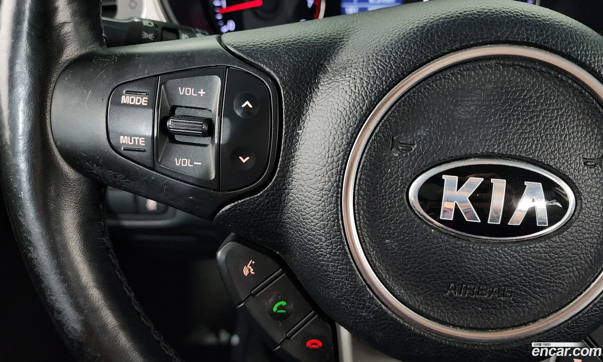 Kia Carens 2014 — 16