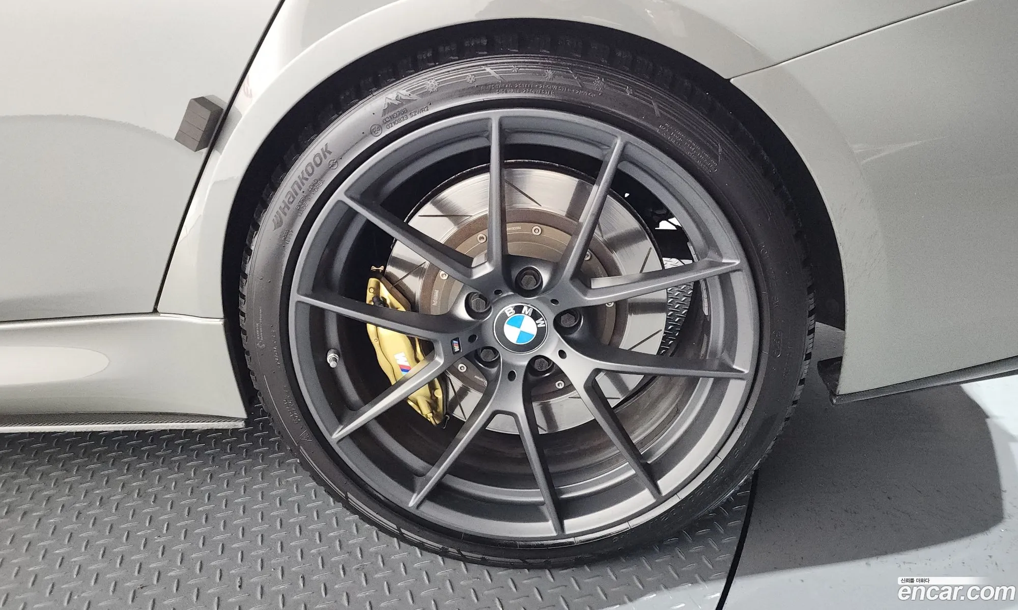 BMW M3 2018 WBS8M9105J5L58976 — 25