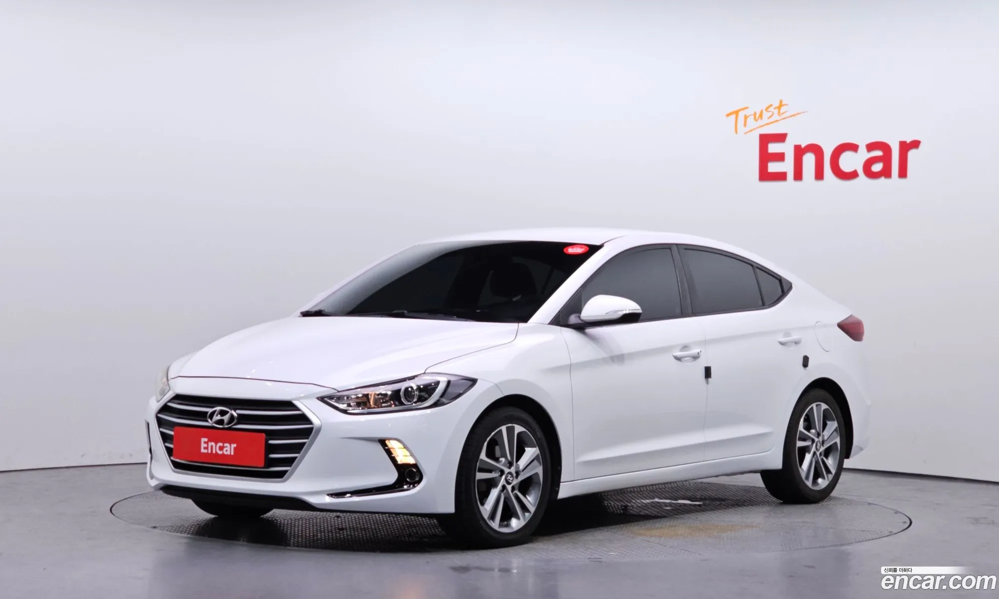 Hyundai Elantra AD 2018 — 18