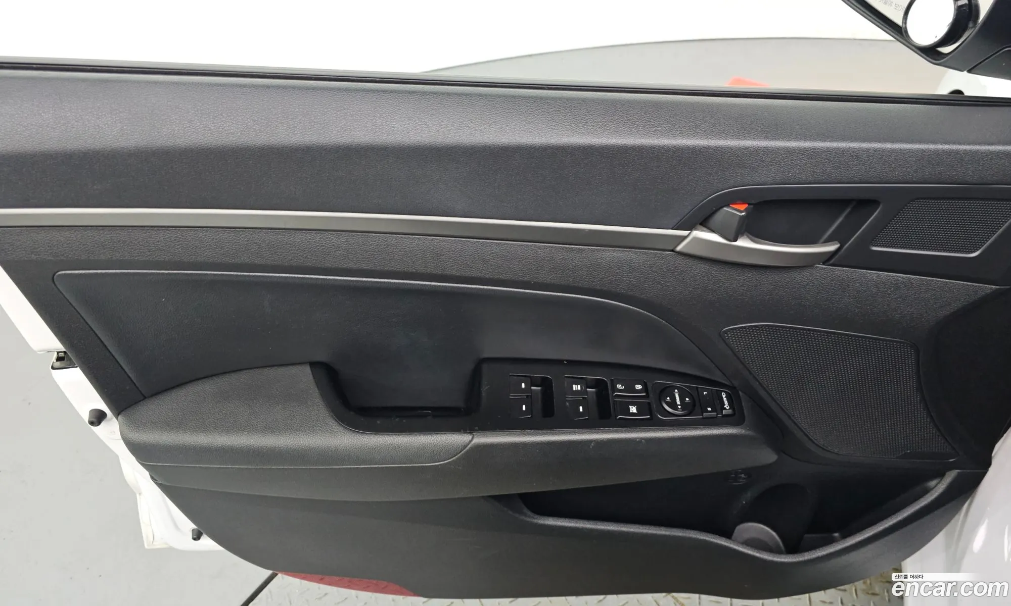 Hyundai Elantra AD 2018 — 3
