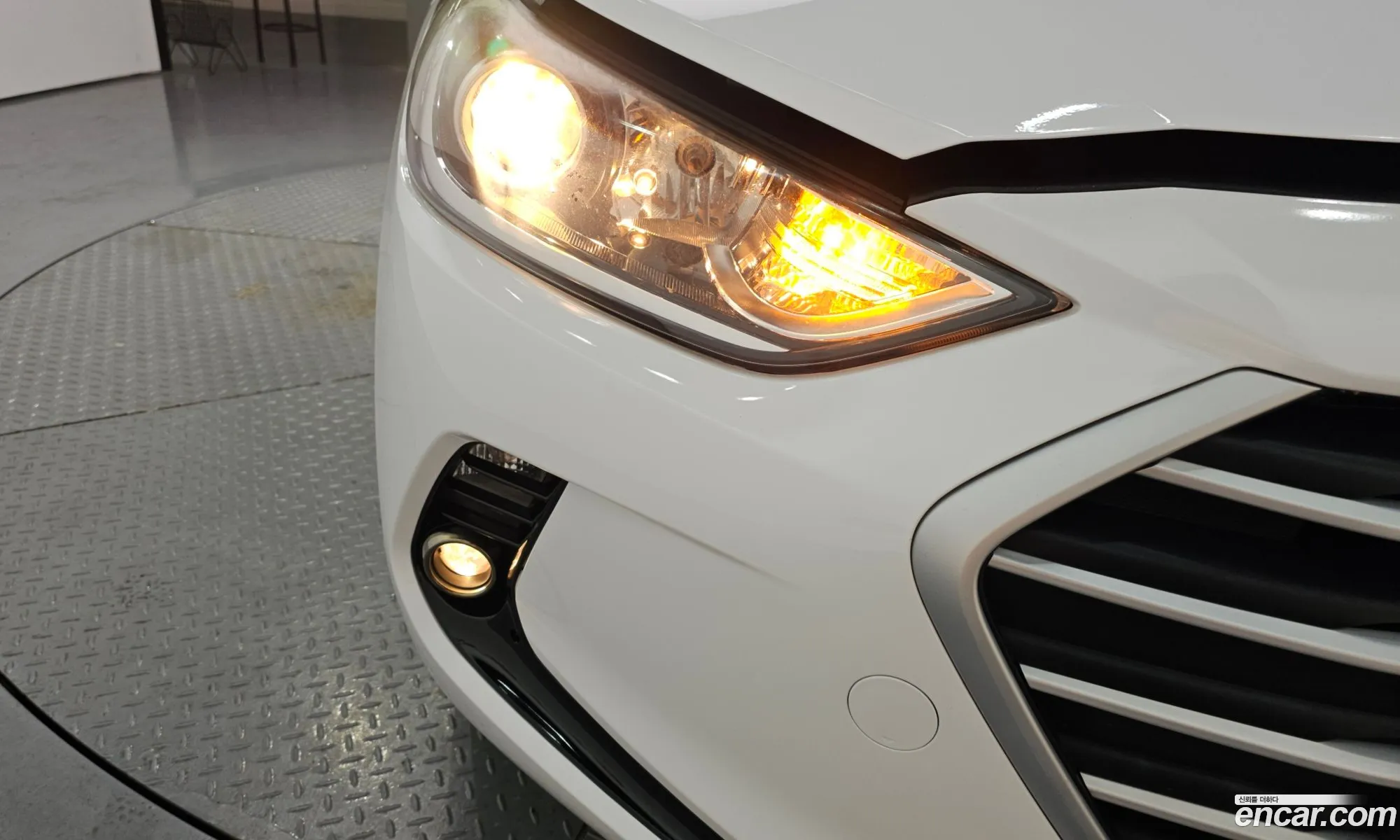 Hyundai Elantra AD 2018 — 21