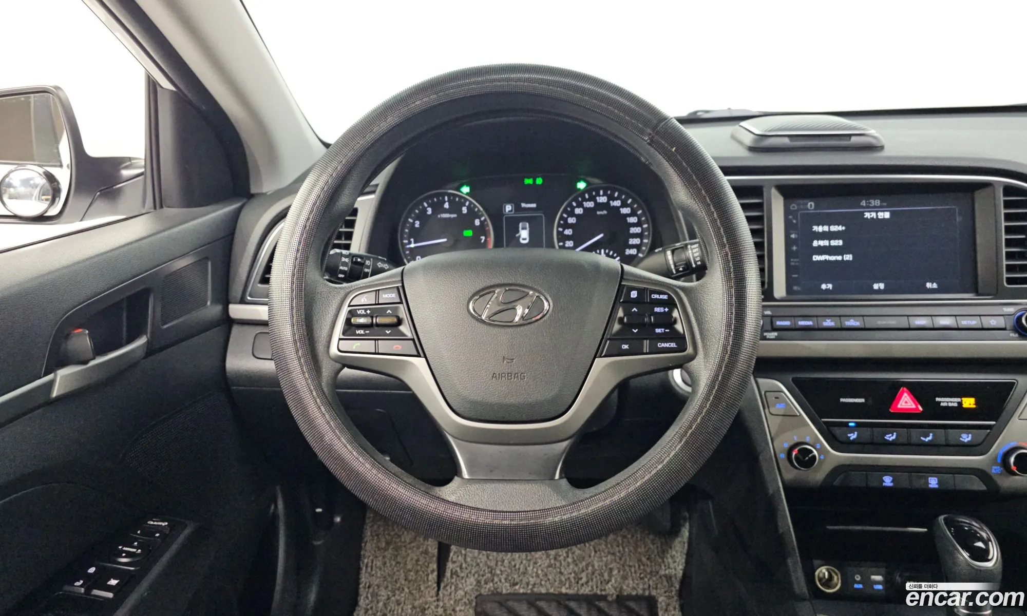 Hyundai Elantra AD 2018 — 25
