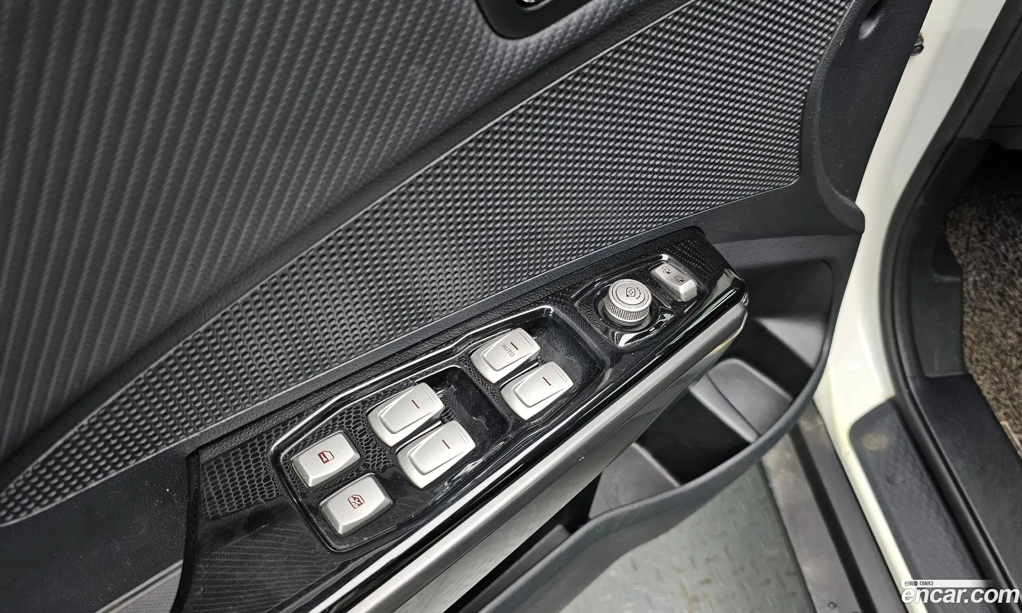 KG Mobility (SsangYong) Tivoli Air 2017 — 27