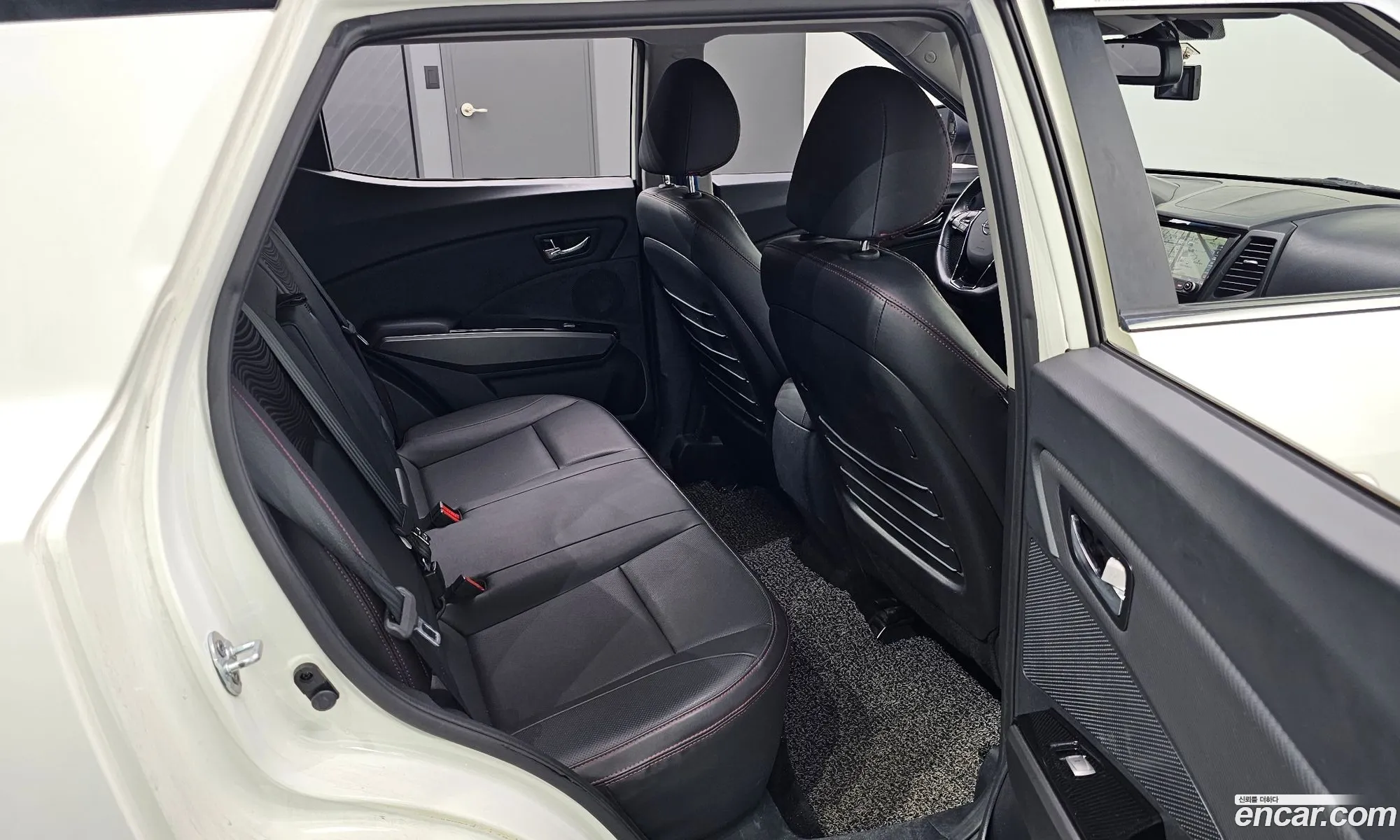 KG Mobility (SsangYong) Tivoli Air 2017 — 16