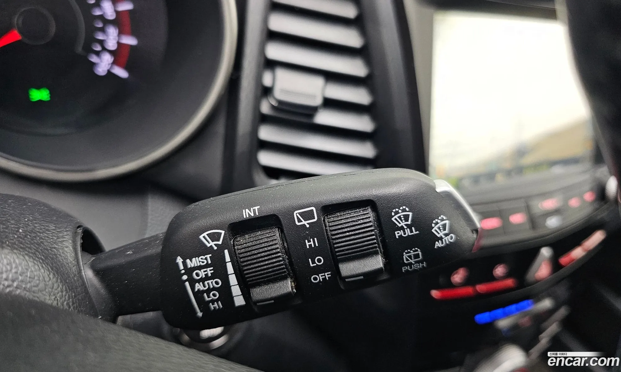 KG Mobility (SsangYong) Tivoli Air 2017 — 9