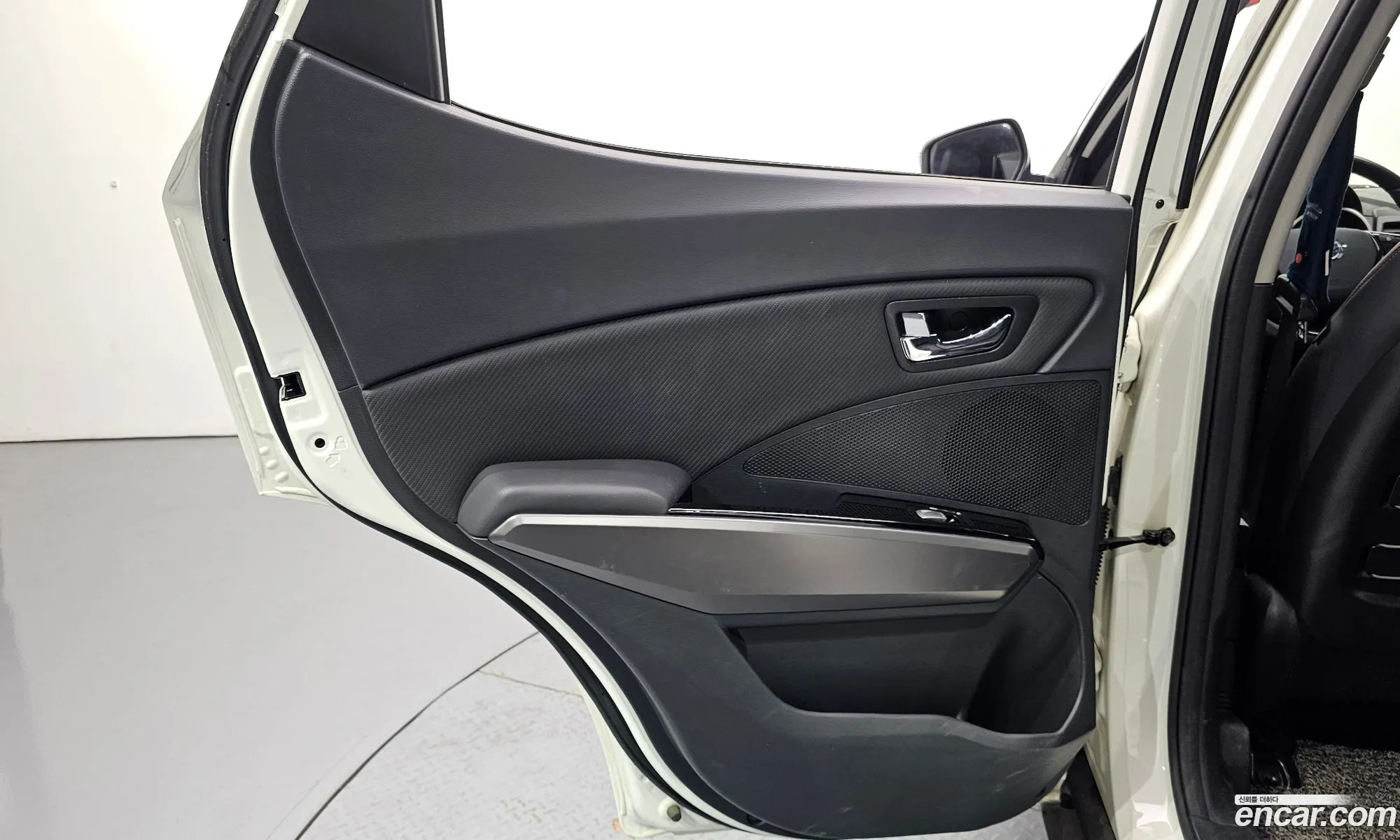 KG Mobility (SsangYong) Tivoli Air 2017 — 10