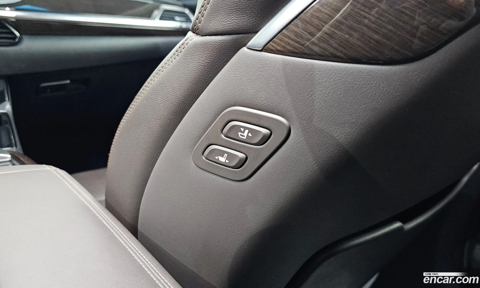 Genesis EQ900 2017 — 5