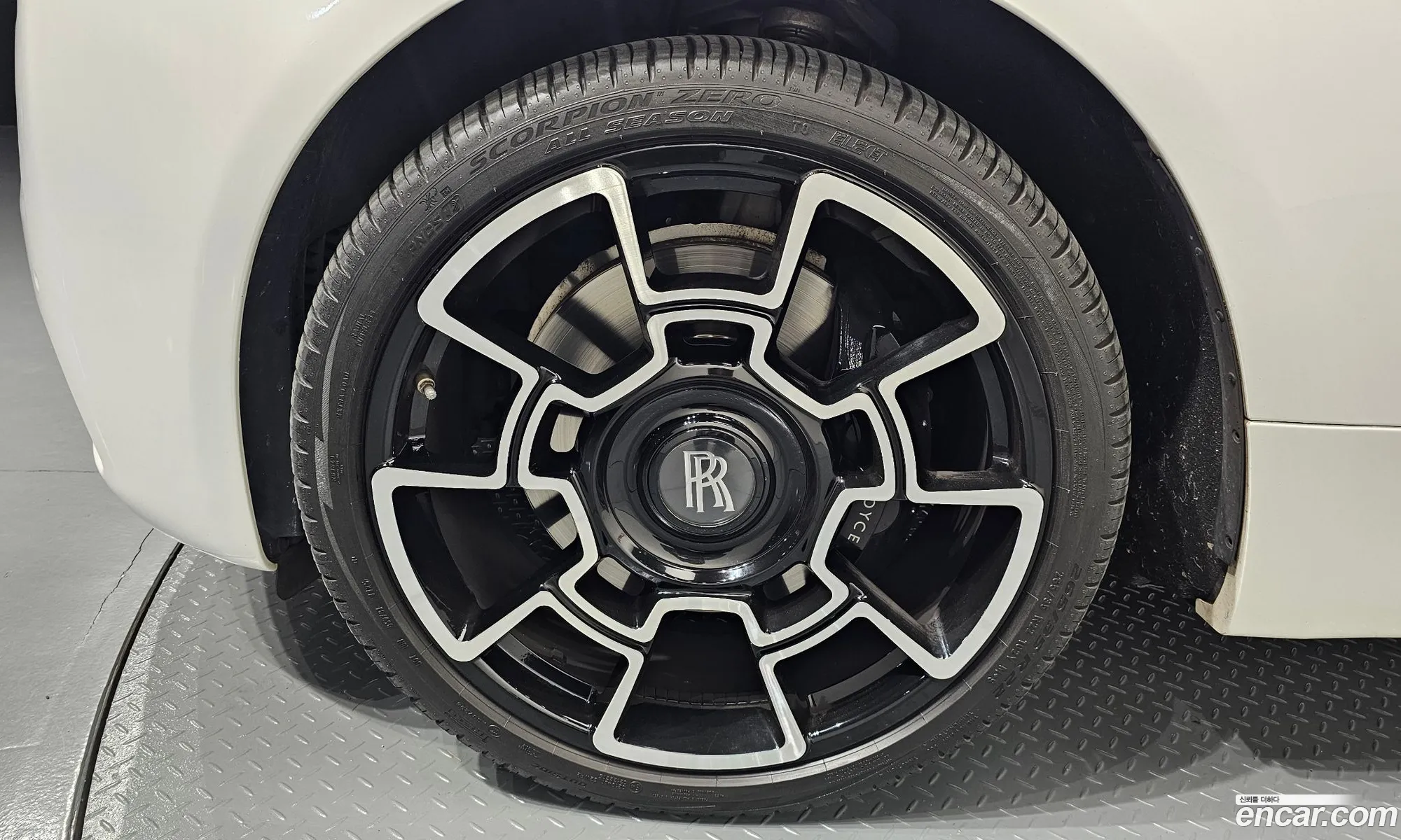 Rolls-Royce Wraith 2014 SCA665C01EUX77652 — 15