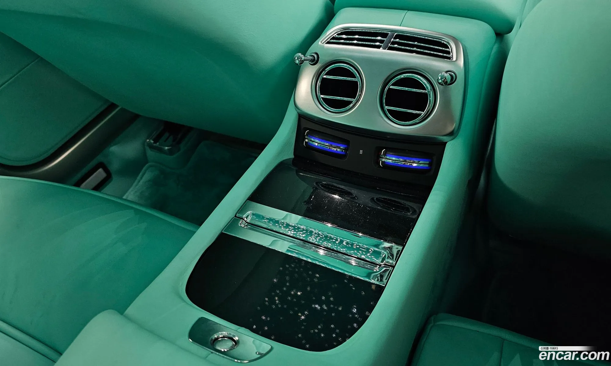 Rolls-Royce Wraith 2014 SCA665C01EUX77652 — 18